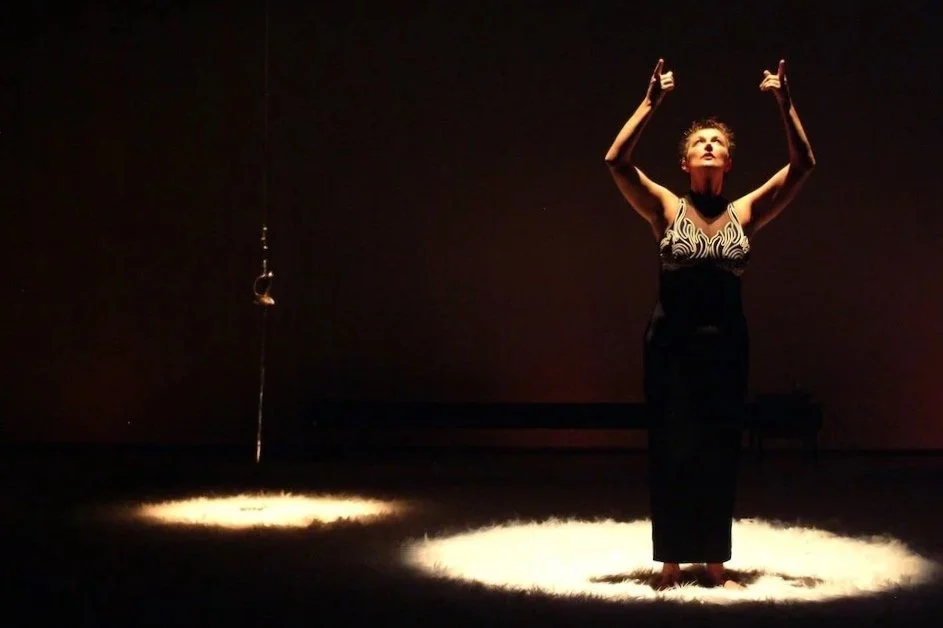  Jeni Draper in  Audiology  (2003). Photo by Antoinette Chaudron.