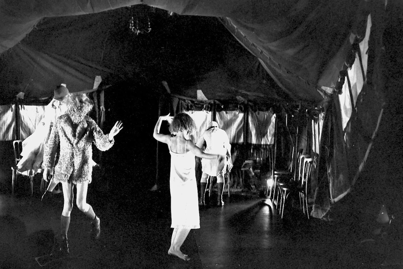 Opening dance,   Geek   (1994). Photo by Deborah Sibbald. 