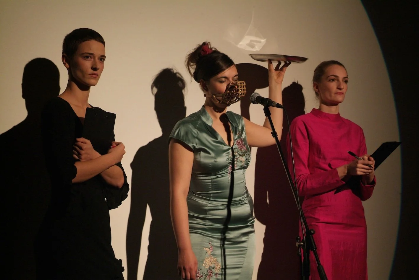 Sonia Rickli, Sheila, Gwen Berrou in   Finale    (Brussels, 2005). Photo by Antoinette Chaudron.