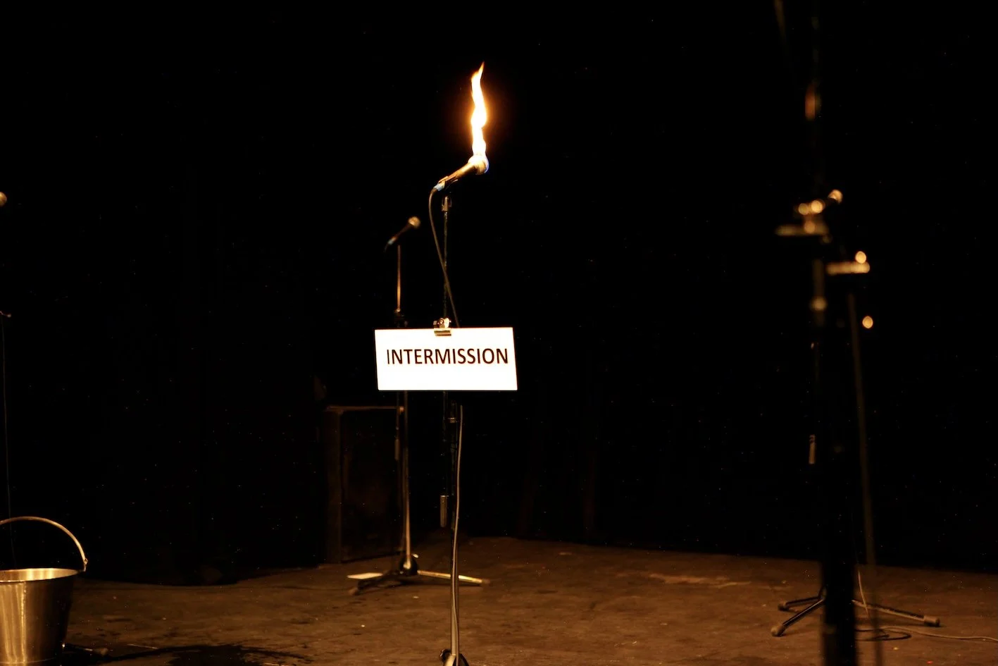   Intermission   (2009) by Pacitti Company. Photo by Manuel Vason.