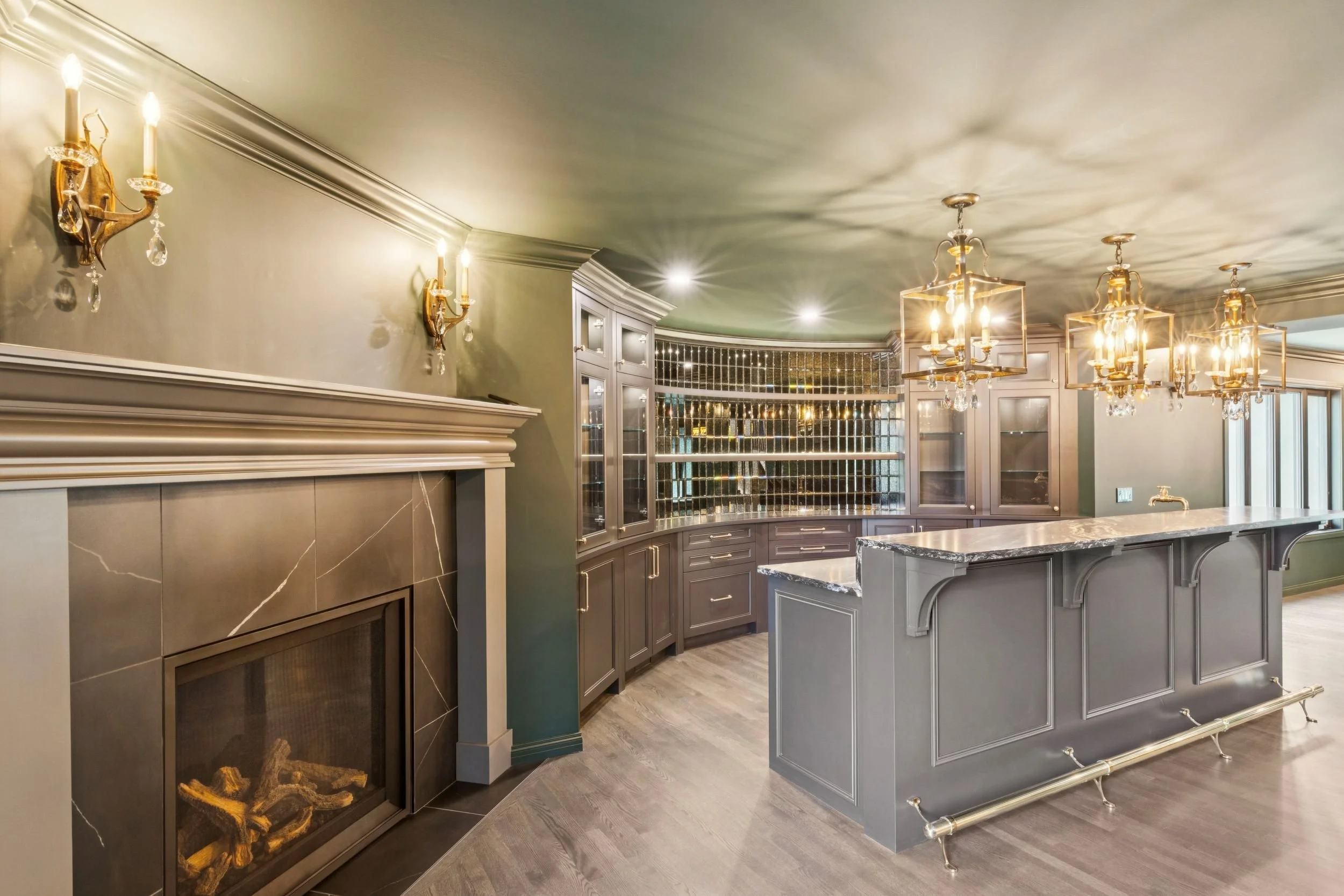 Custom Bar
