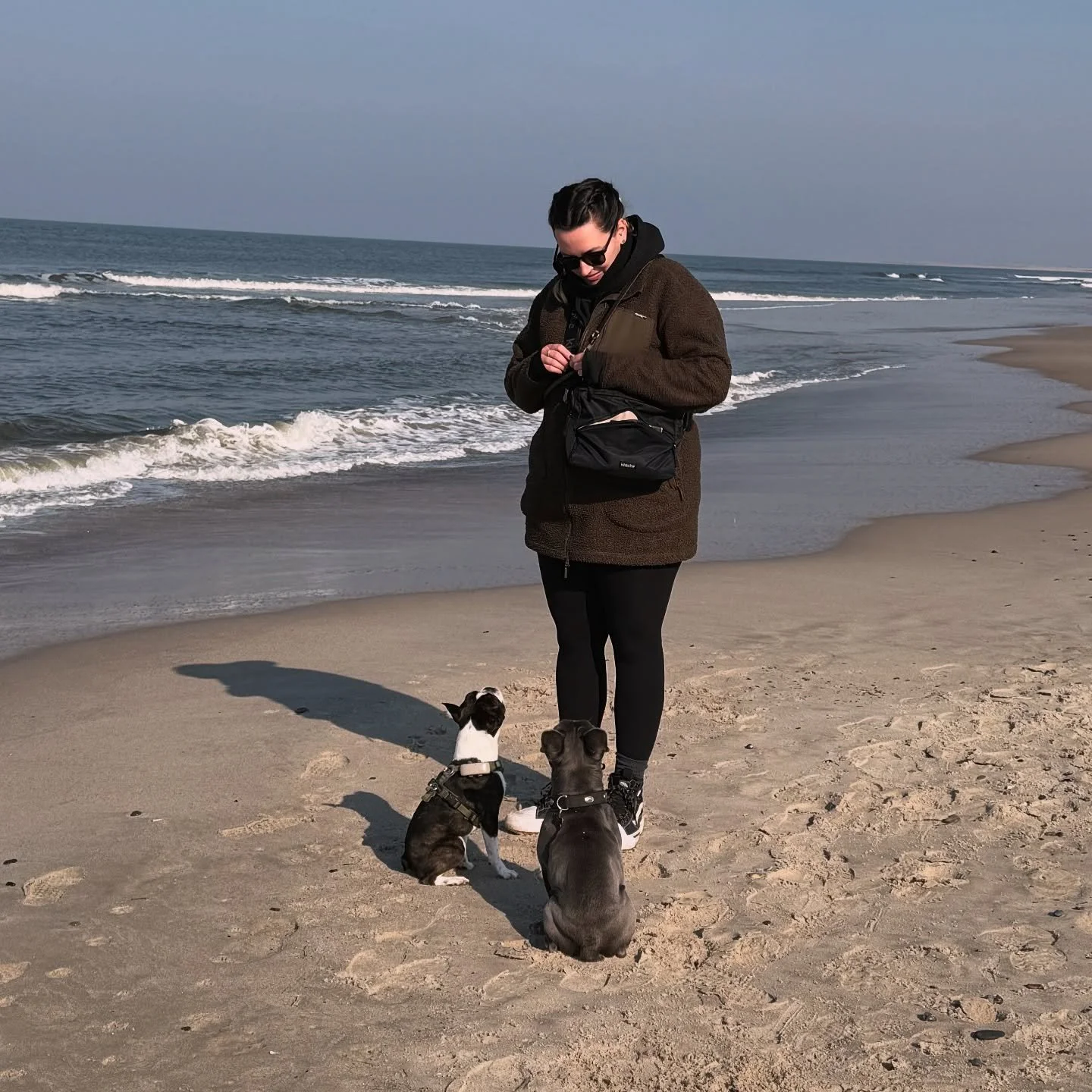 Let&lsquo;s talk about Qualzucht 🧑🏻&zwj;🎓 
Wenn es euch wie mir vor 5 Jahren geht, seht ihr dieses Bild und denkt: Oh wie goldig! Wenn ihr das Bild so seht, wie ich es heute tue, denkt ihr ebenfalls: Oh wie goldig! Aber auch: Wie herzzerrei&szlig;