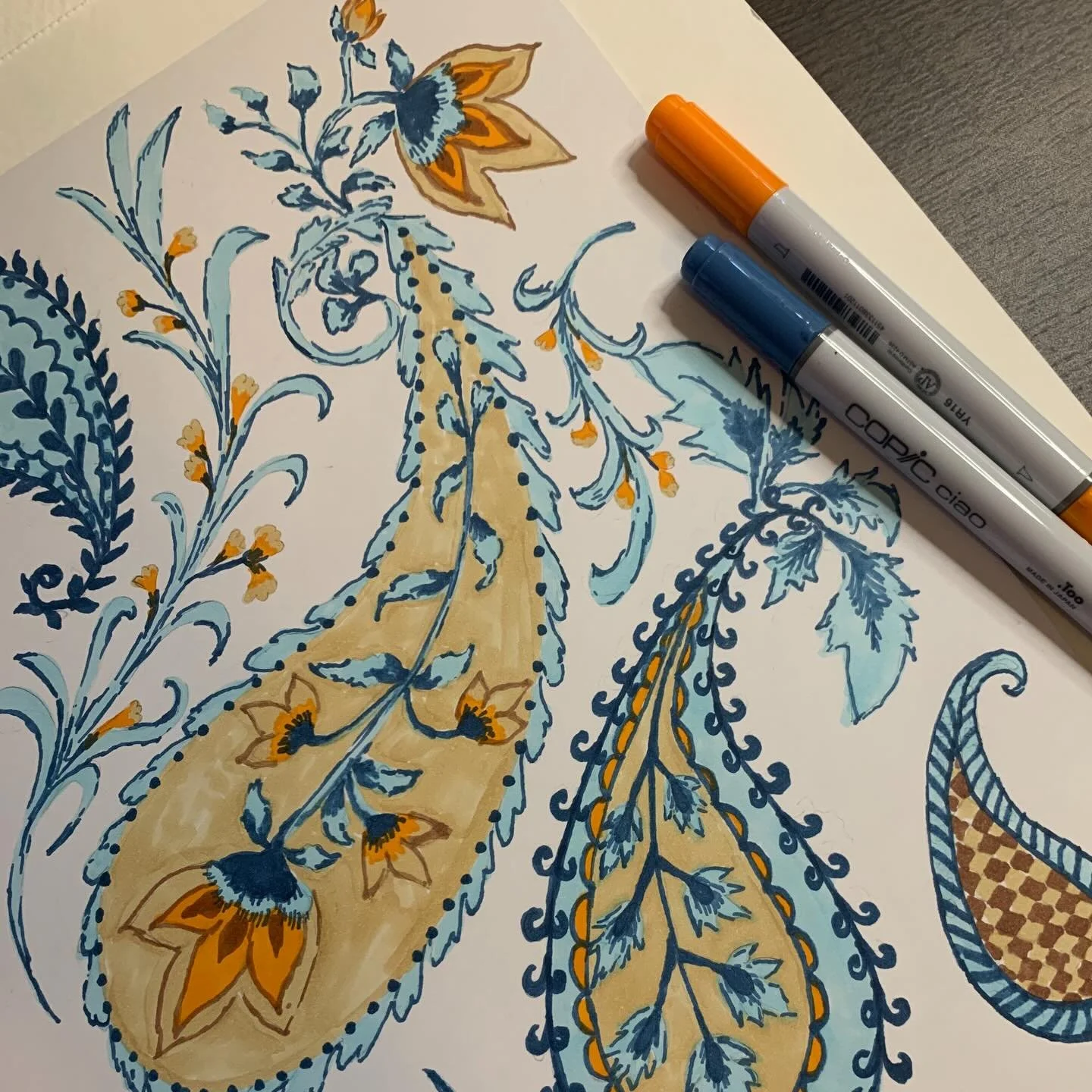 Boho spirit, paisley curves, and colors that feel like sunset and ocean waves. 🍂

#paisley #paisleyart #bohodesigns #handdrawnartwork #surfacepatterndesign #printdesigner #textiledesign #textileartist #artforfashion #fashionprints #artistsoninstagra