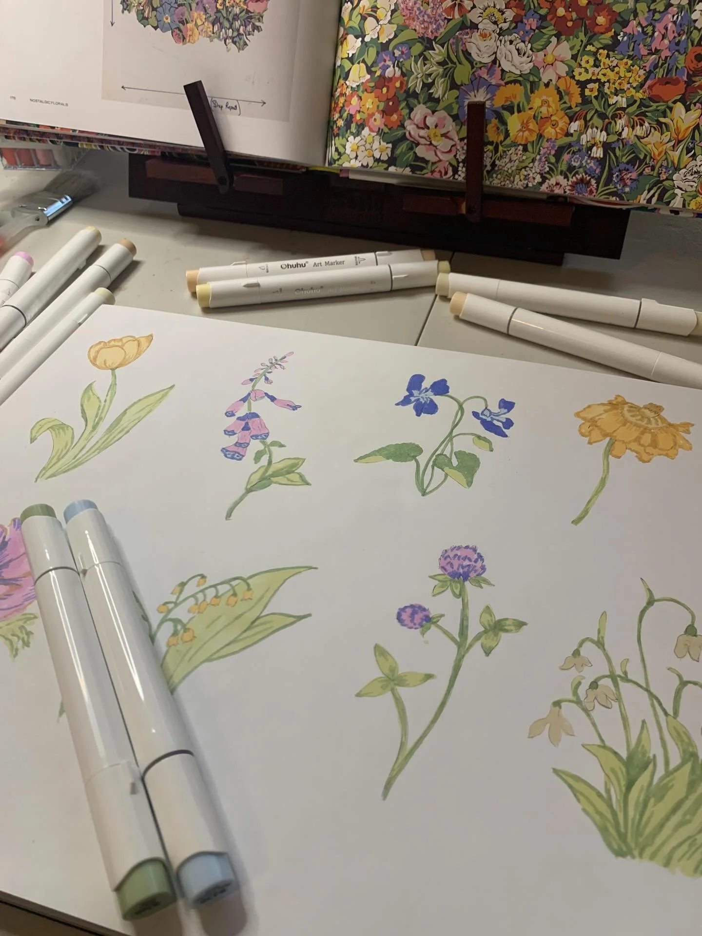 🌷A garden floral work in progress. 

Soft pastels, soft blends- Feminine energy never fails. 

DM for Spring26 collaborations.

#gardenfloraldesign #flora #flowerstagram #floralartists #textiledesigner #textileprintdesign #textileprints #spring #sur