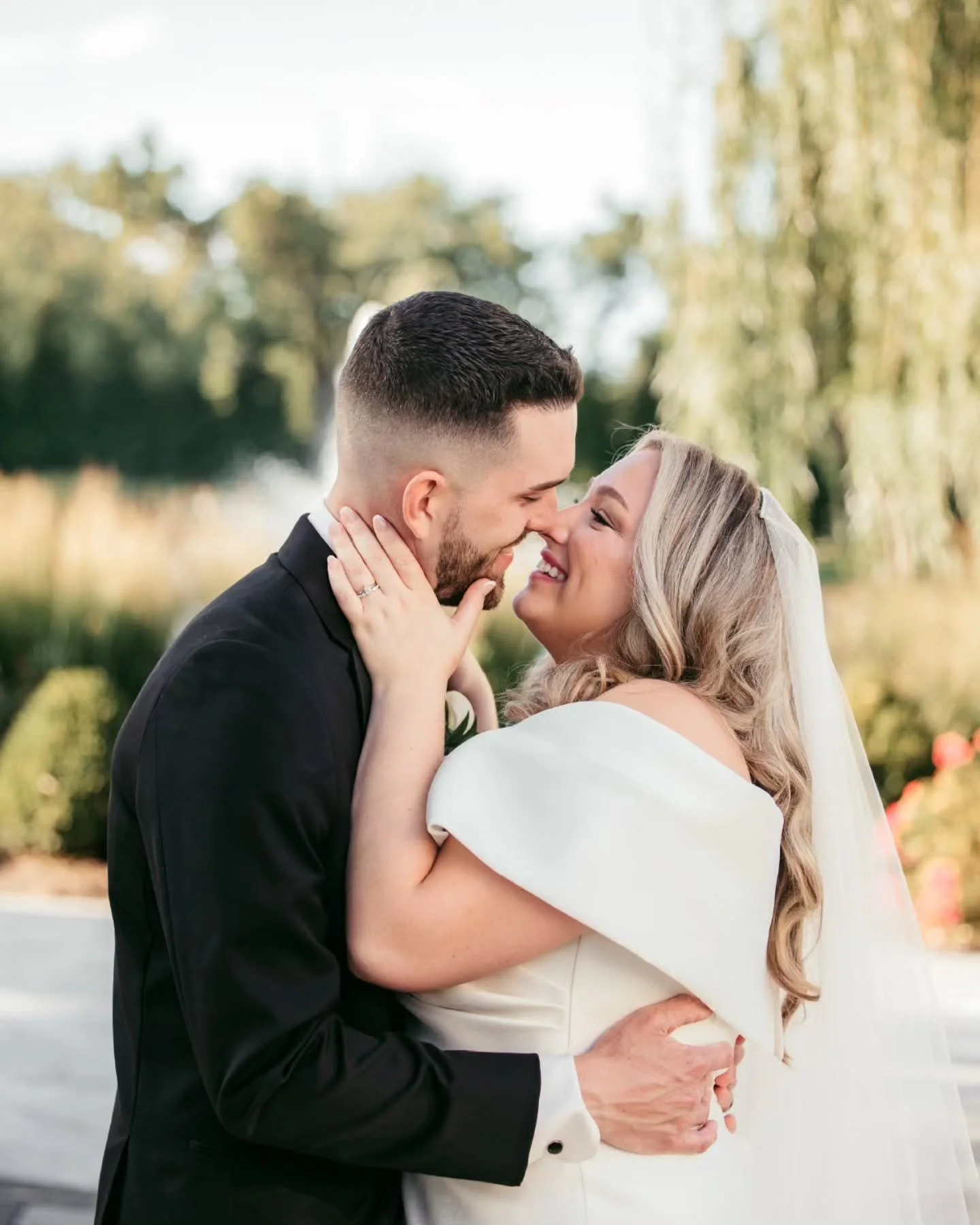 We LOVED our time with Erin + Michael! It was an absolutely perfect day 💘✨️

Captured by: @mariayoungphotos + @gwishin___