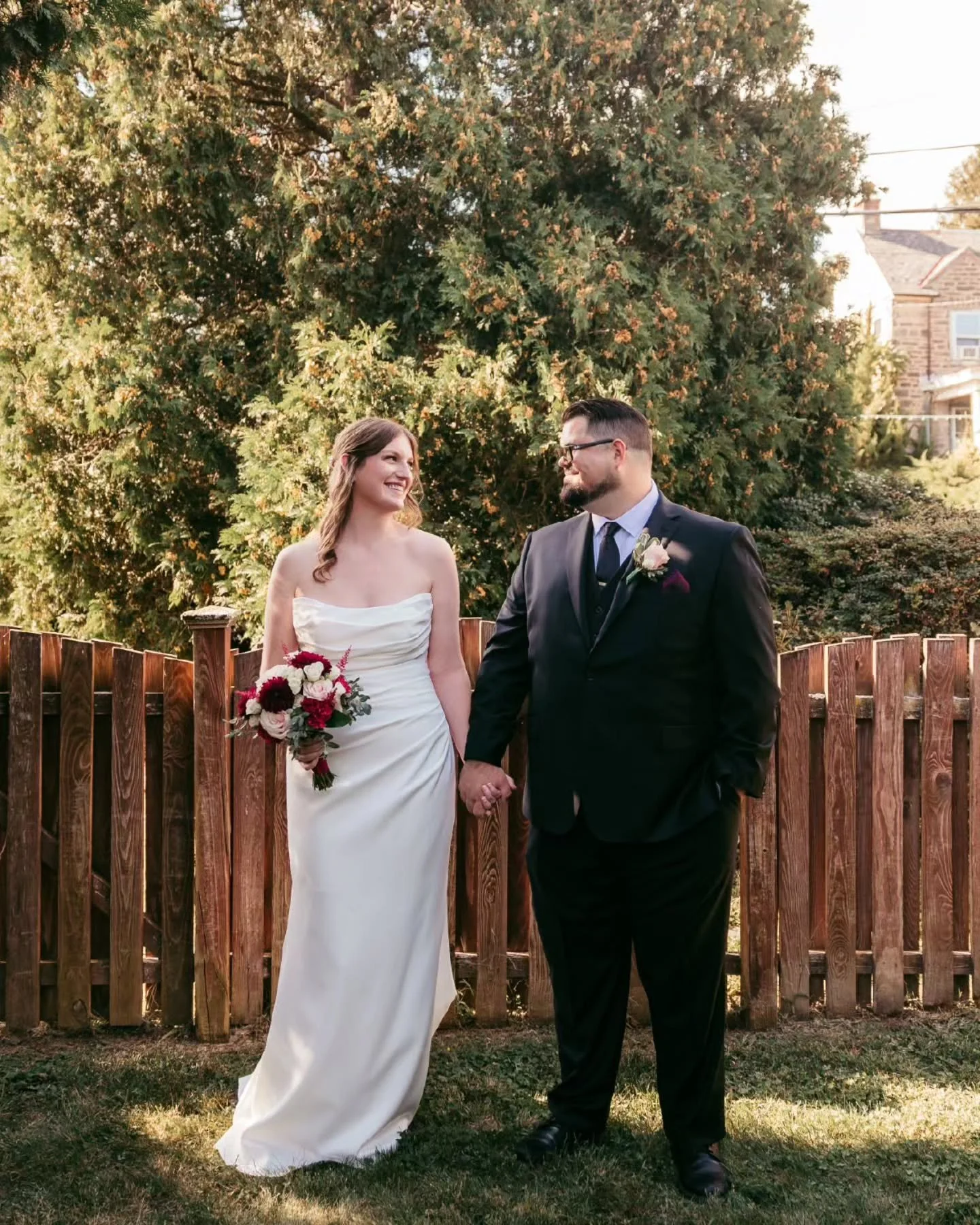 Megan + Bill had the most beautiful and intimate celebration! We adore weddings of all shapes and sizes 💘🍾

Captured by: @b.sheg.photography