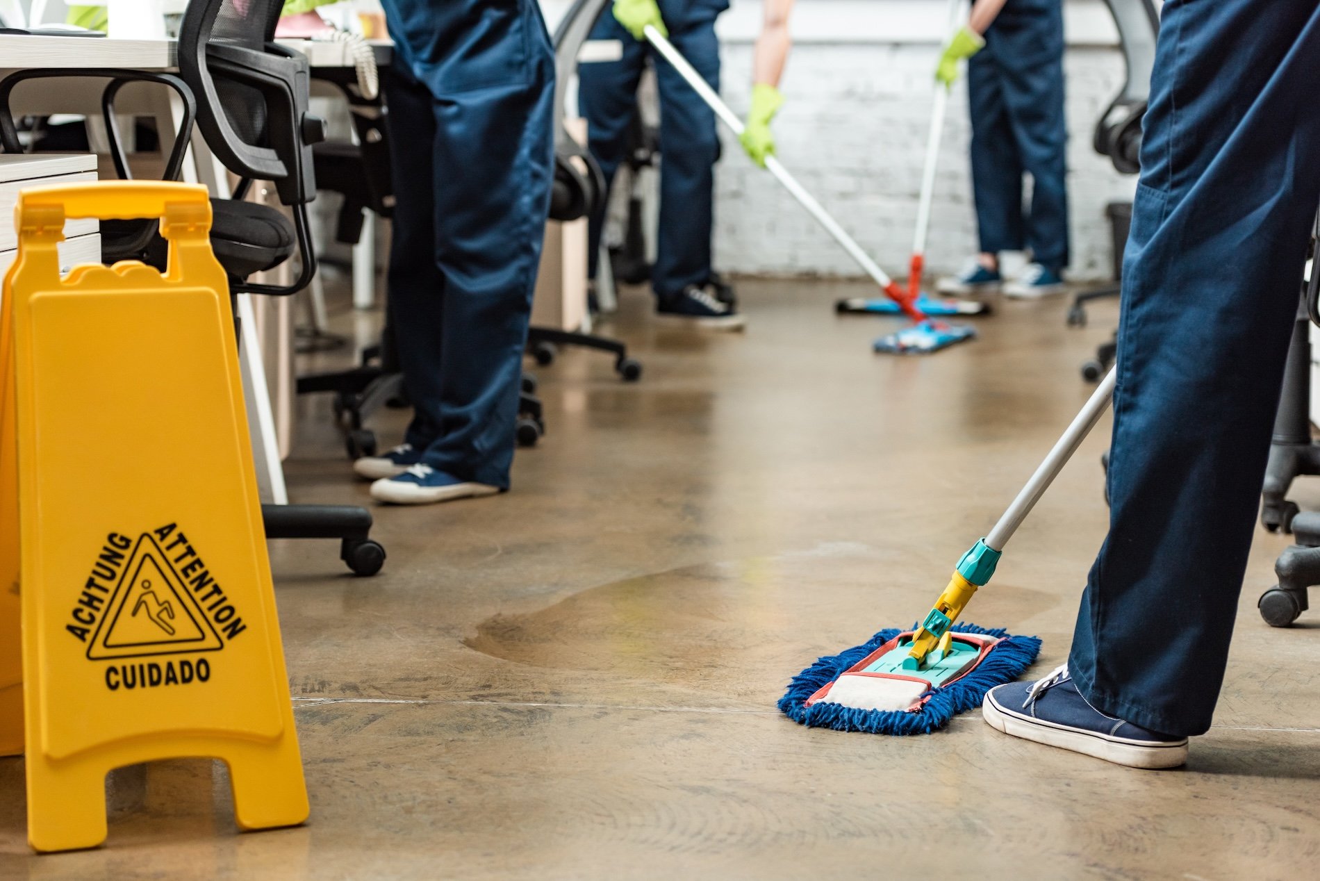 The Link Between Dirty Floors and Spring Allergies