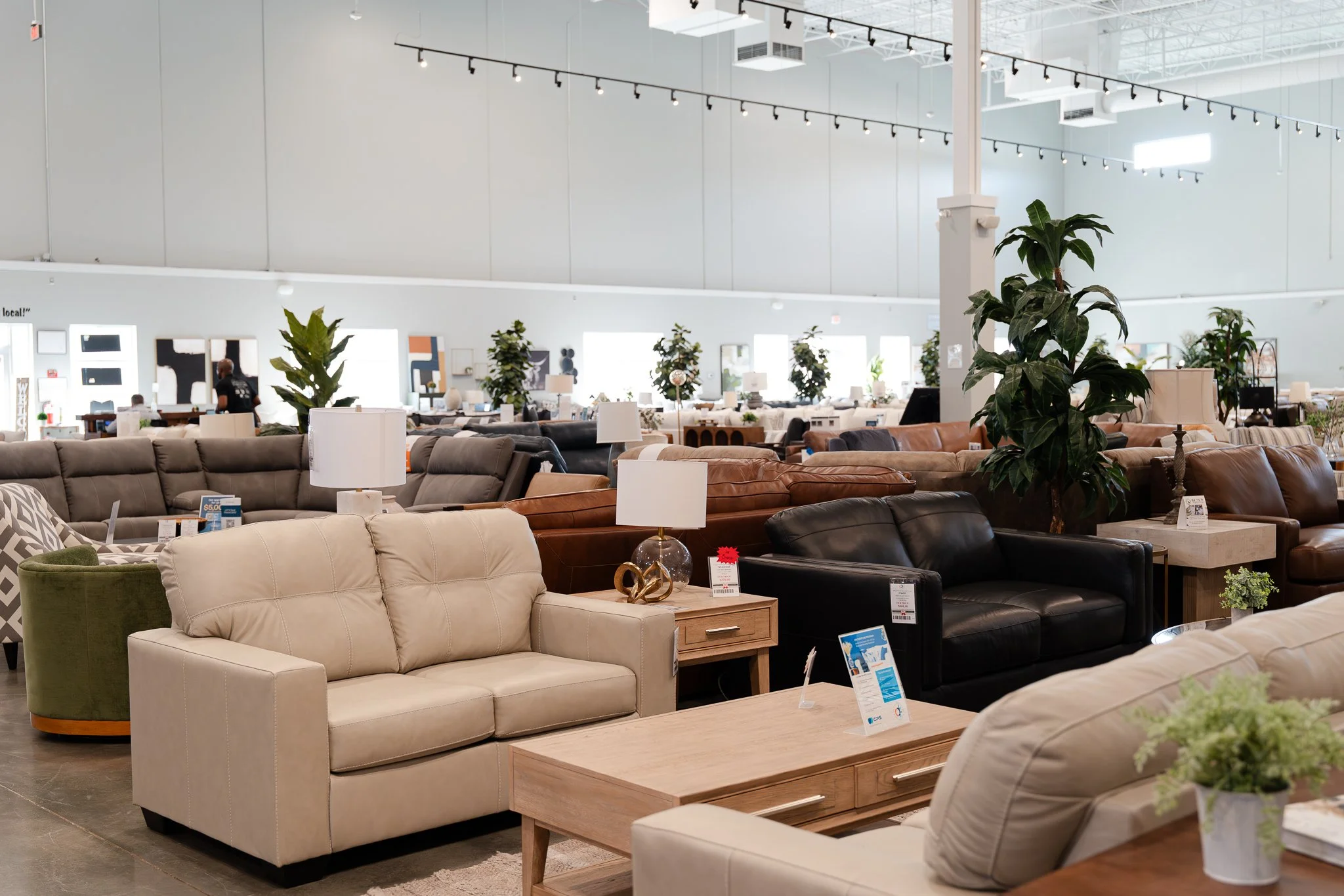 CapitalDiscount.Santi-21.jpg