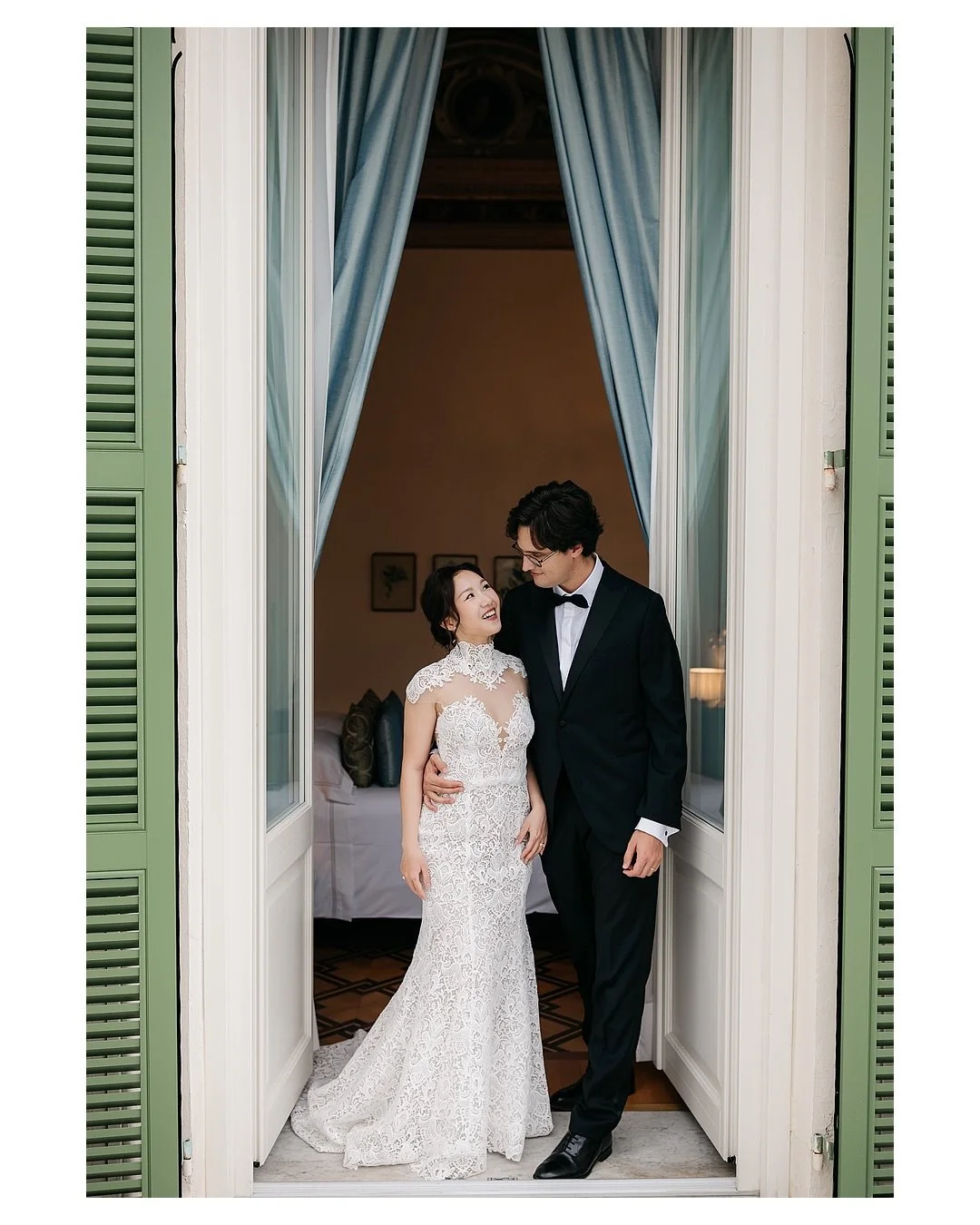 It was set to be a classic, breathtaking seaside ceremony on the Italian Riviera, but Mother Nature had other plans! 🌊

On September 13, 2025, in beautiful Santa Margherita Ligure, Oliviero and Minqi were ready for their outdoor vows at the magnific