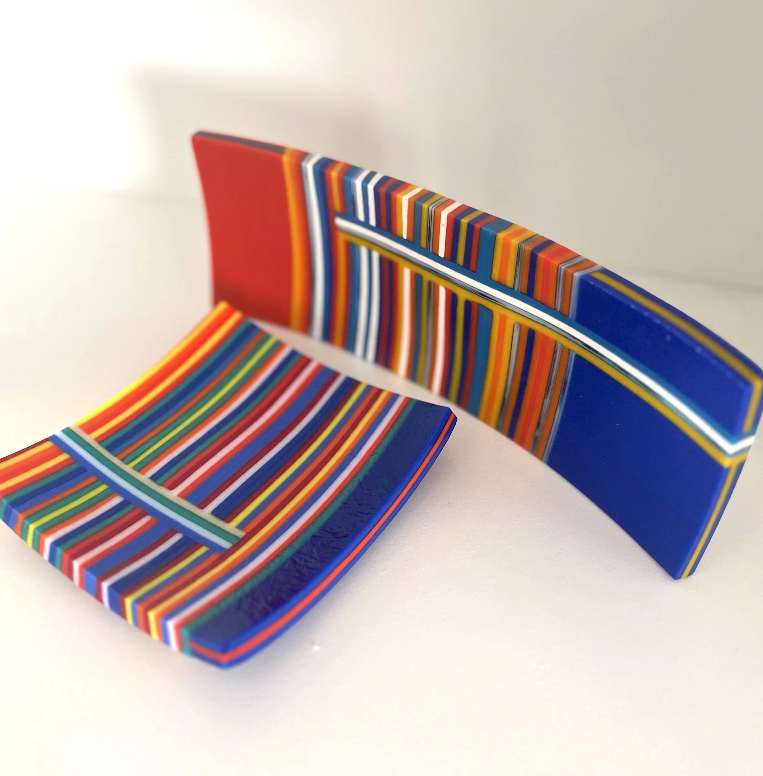 Transitioning 
Strip Construction  

Glass is cut and set on edge

Bold stripes of vibrant color evoke the moment of change, inviting the courage to release the past and step into a fuller expression of one’s authentic self.

5.5" x 5.5" 
$75 

11" x