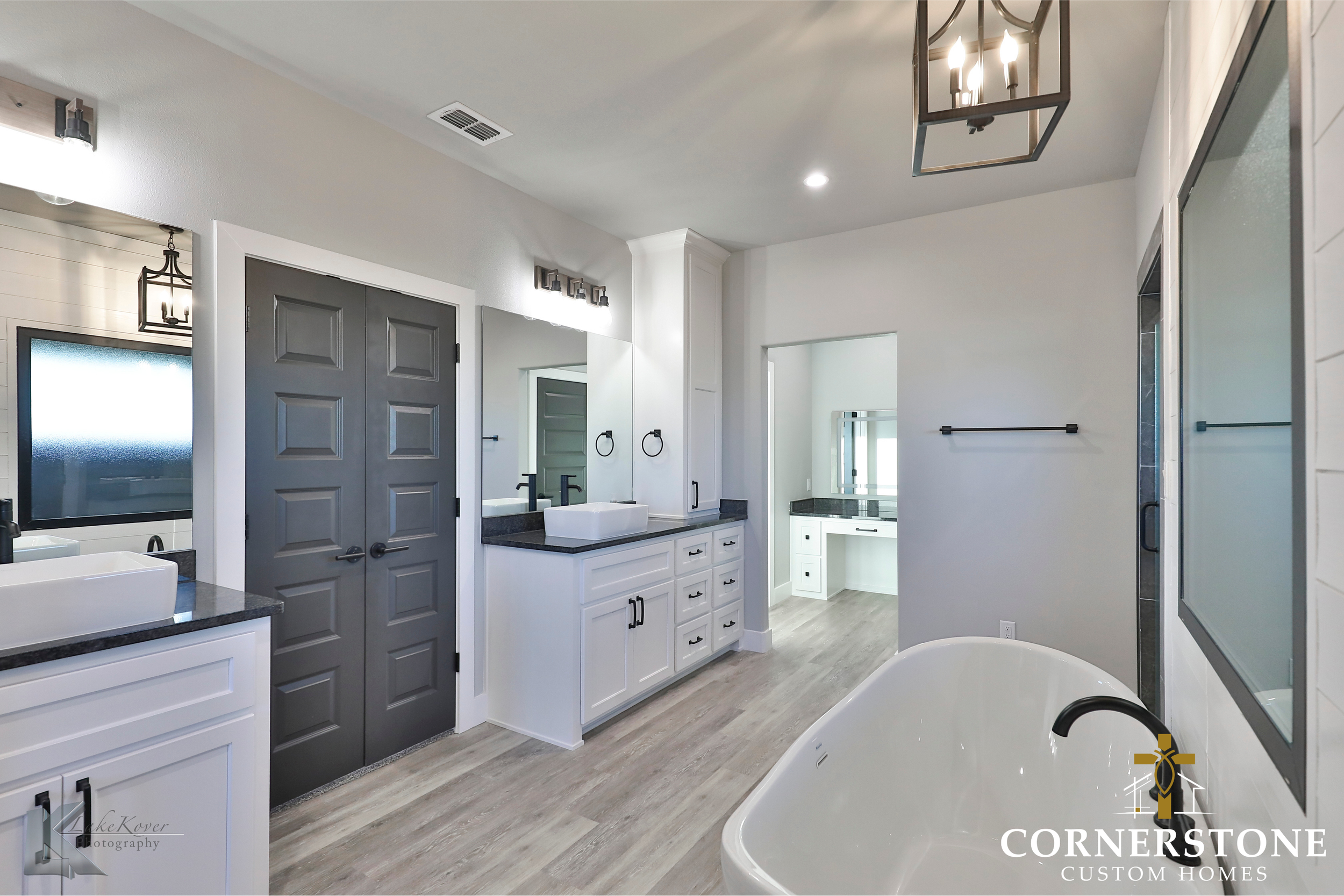 Cornerstone-Custom-Homes-Rustic-Retreat (17).png