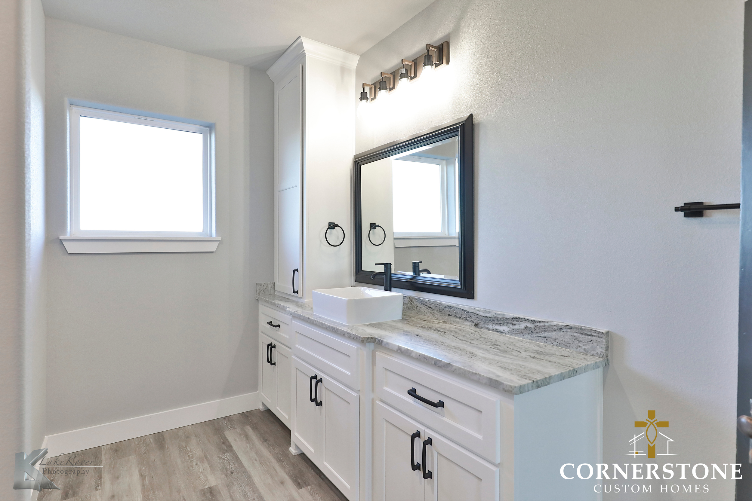 Cornerstone-Custom-Homes-Rustic-Retreat (46).png