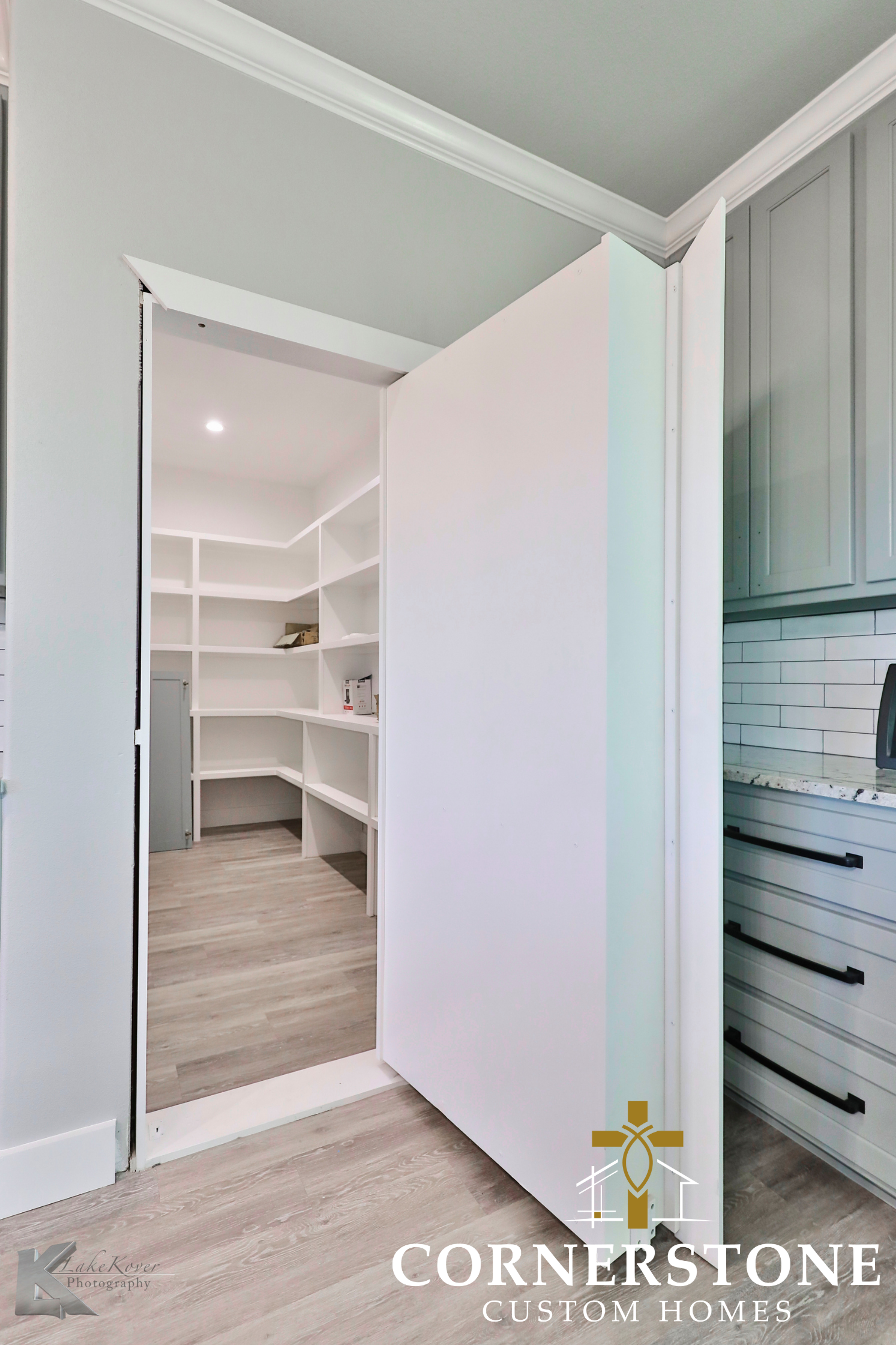 Cornerstone-Custom-Homes-Rustic-Retreat (56).png