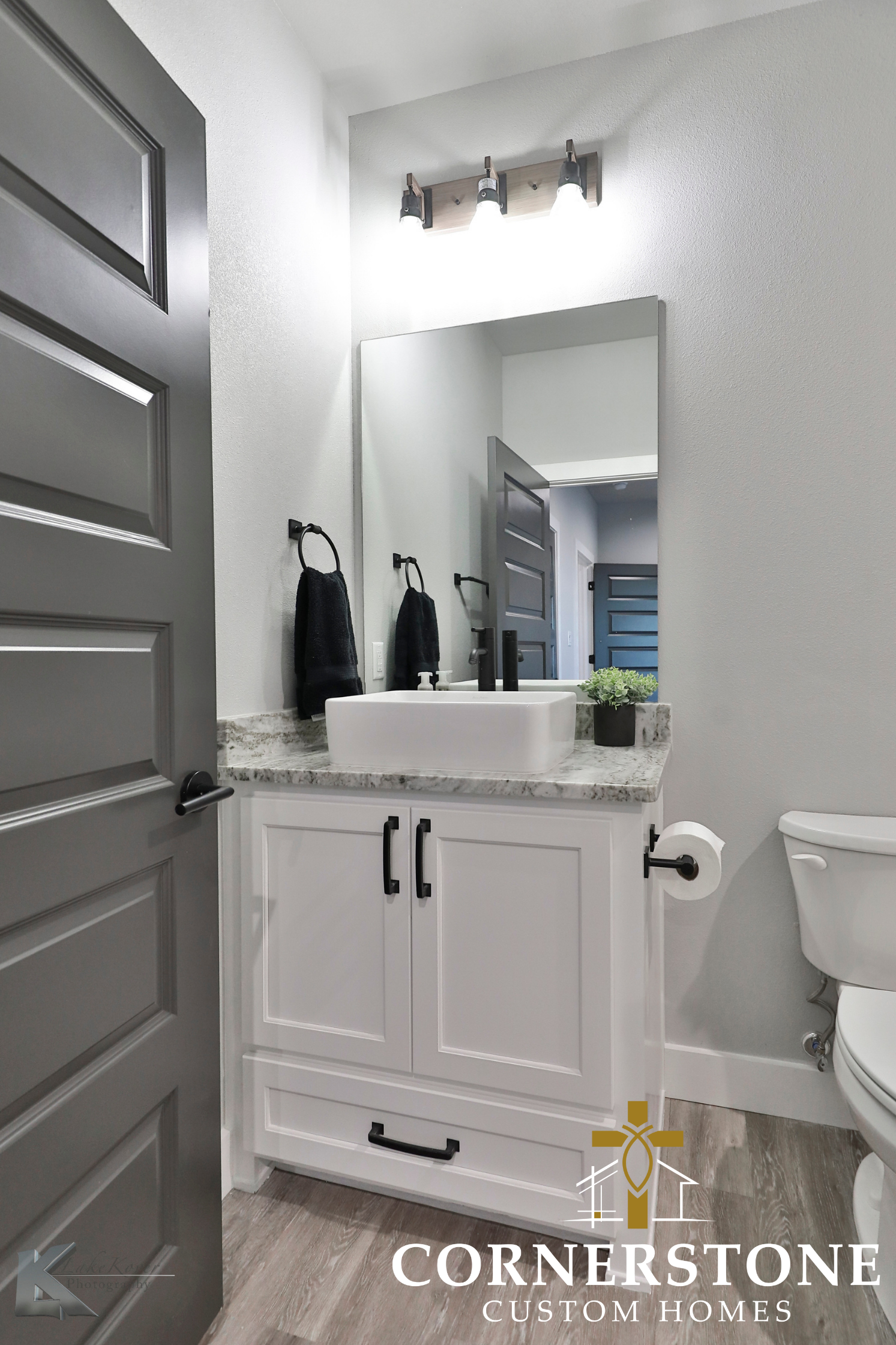 Cornerstone-Custom-Homes-Rustic-Retreat (65).png