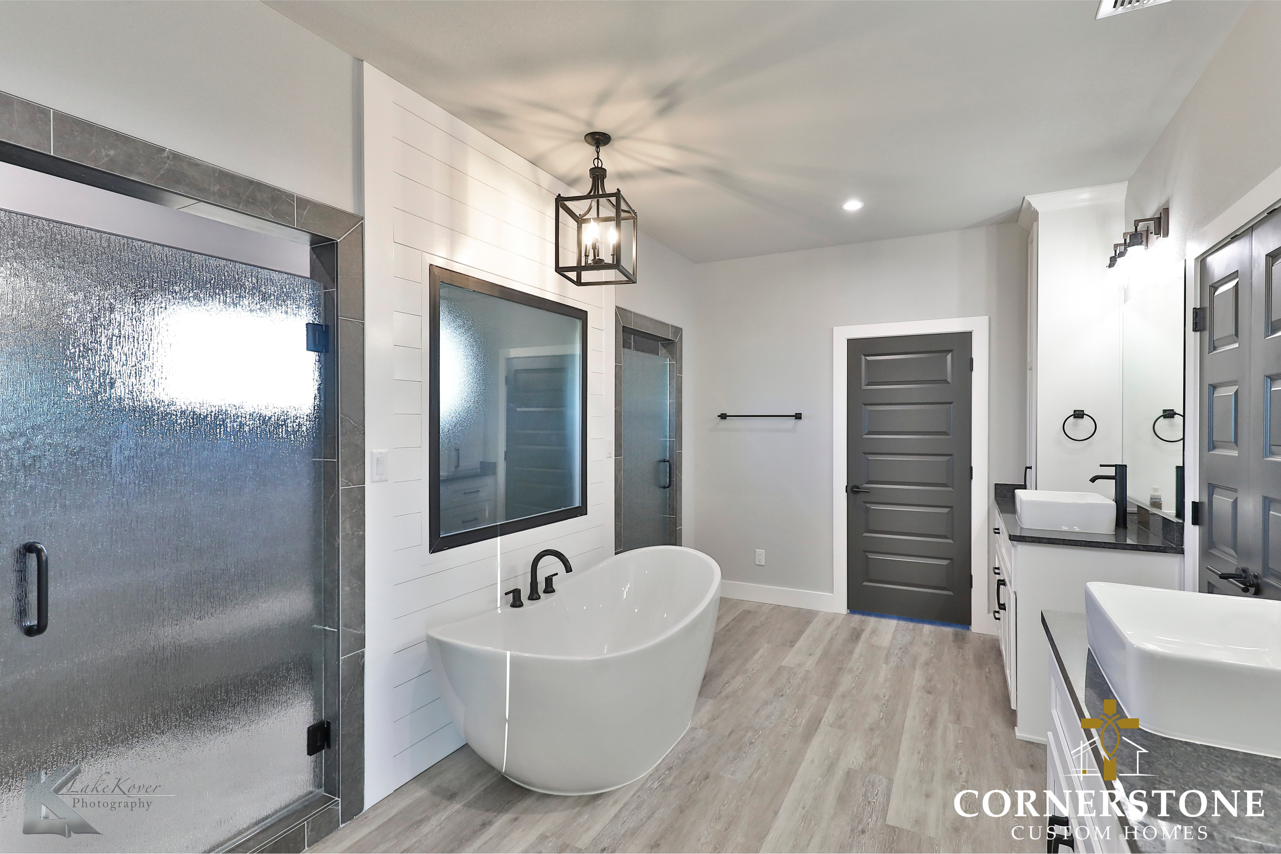 Cornerstone-Custom-Homes-Rustic-Retreat (13).png