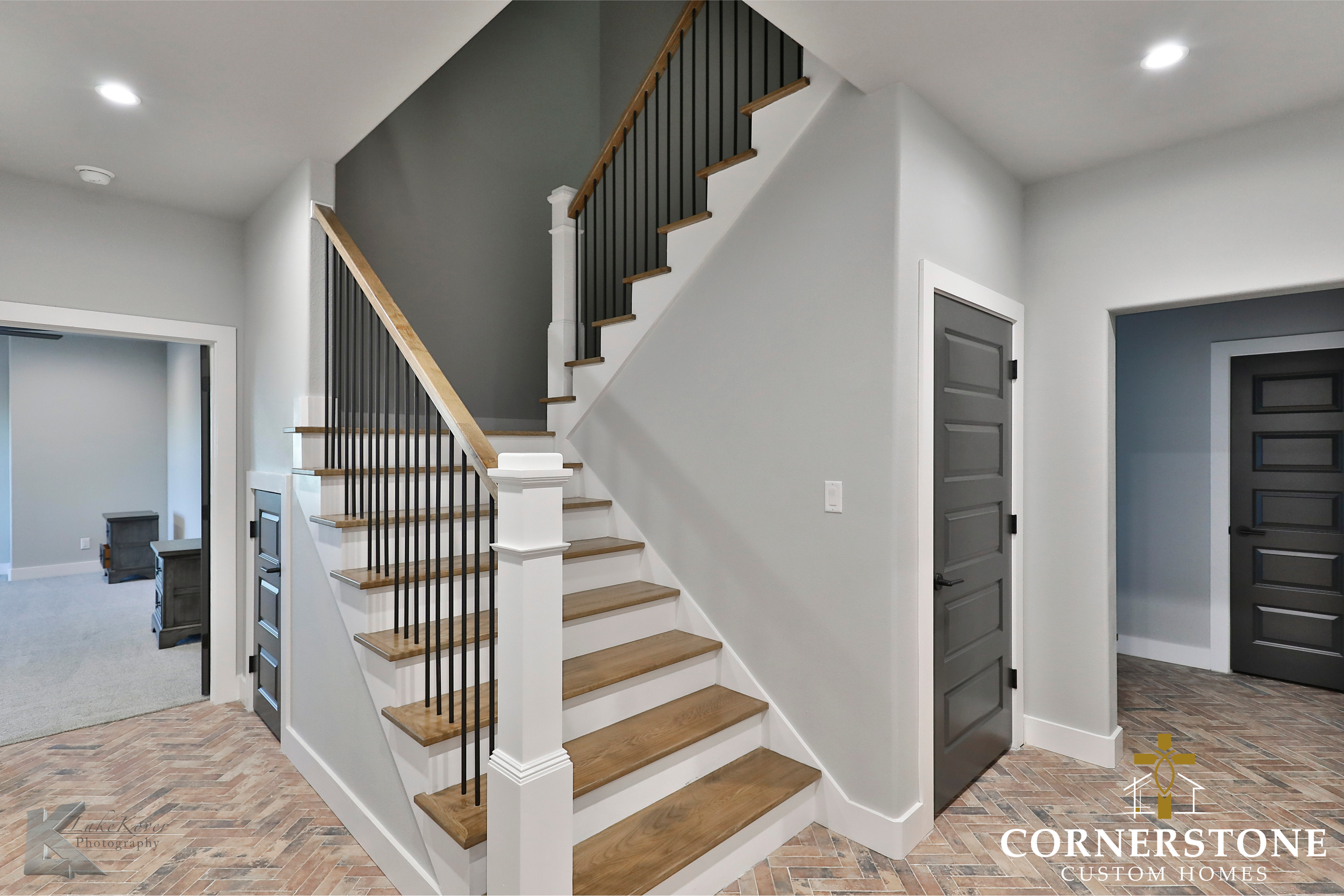 Cornerstone-Custom-Homes-Rustic-Retreat (32).png