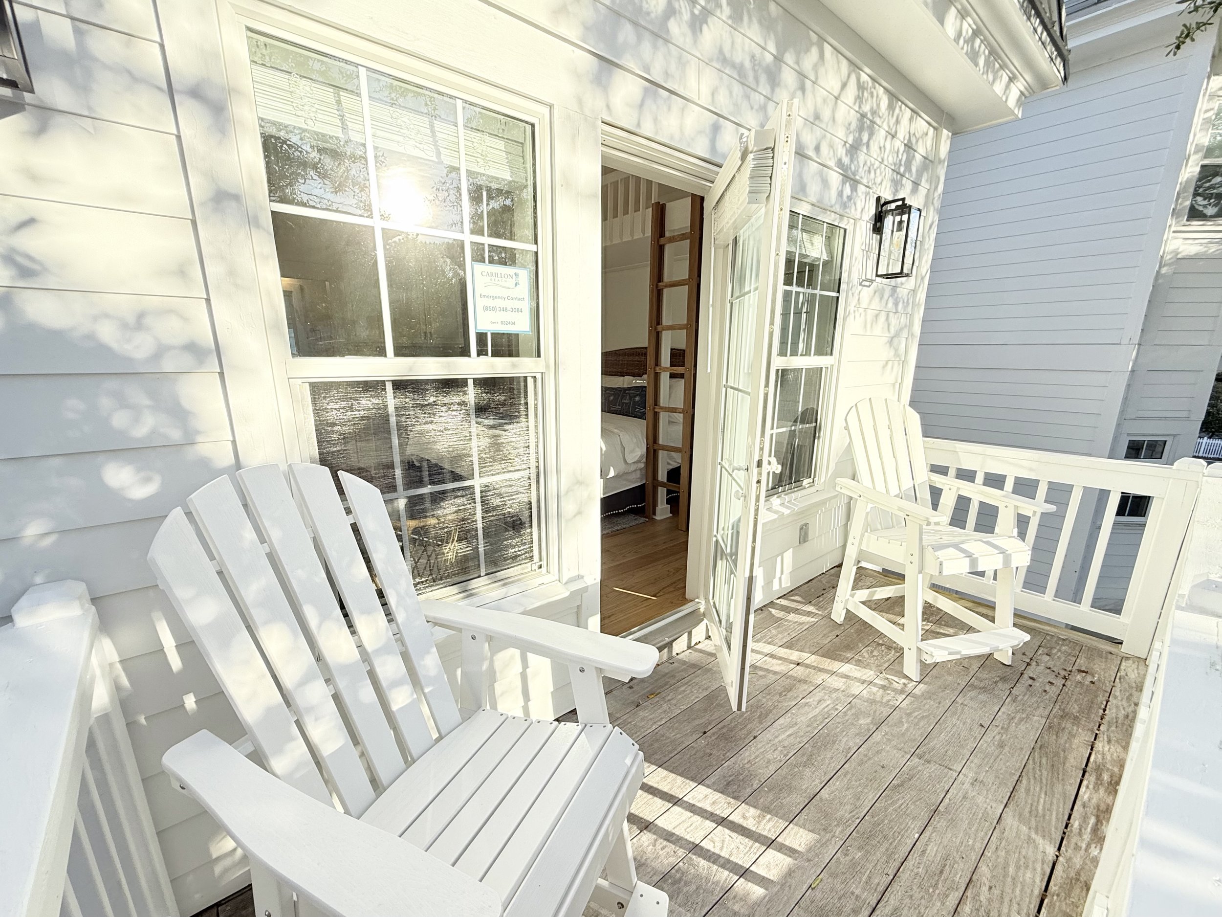 carriage-house-balcony.JPG