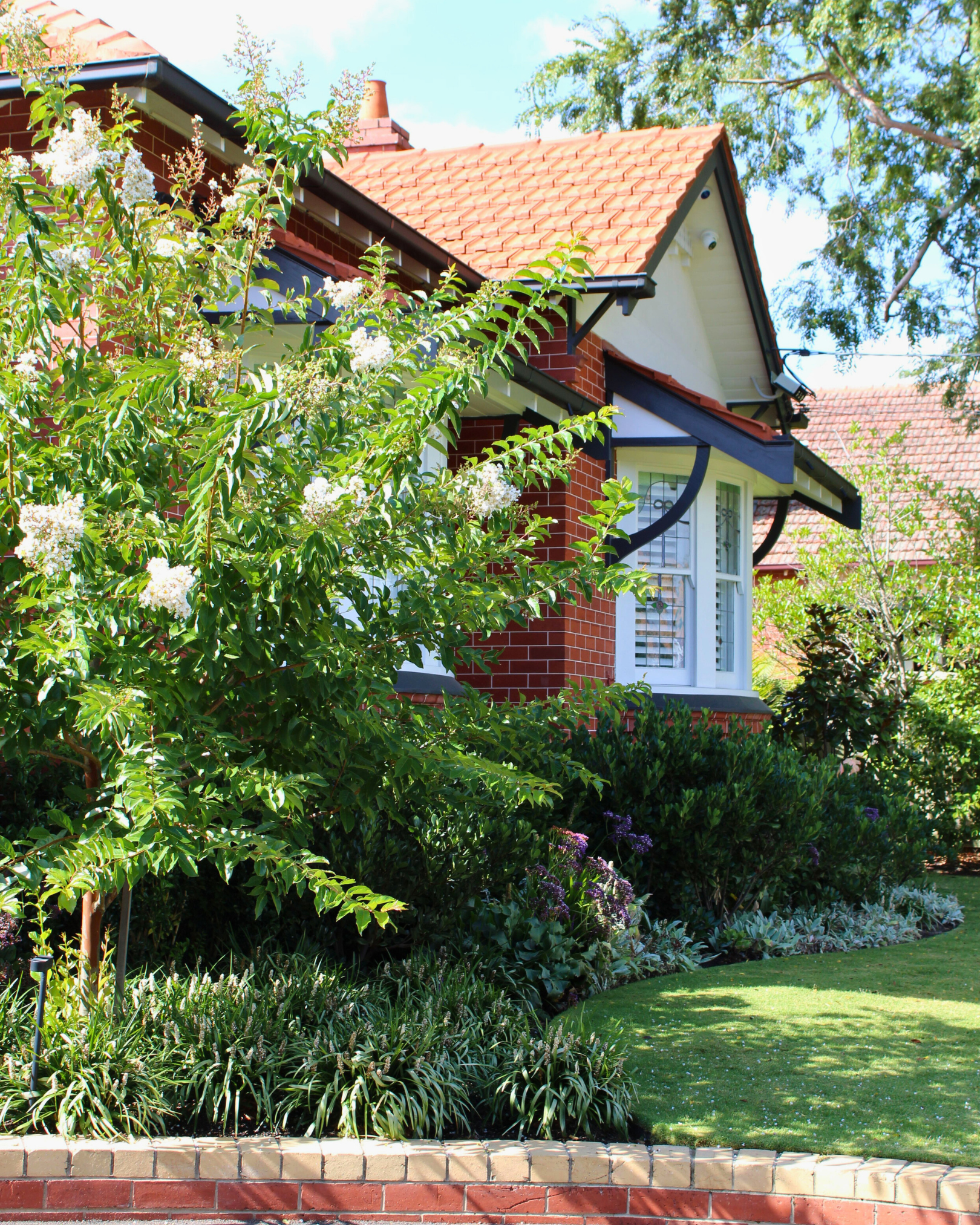Heritage Home Landscaping: Balancing Character and Modern Living