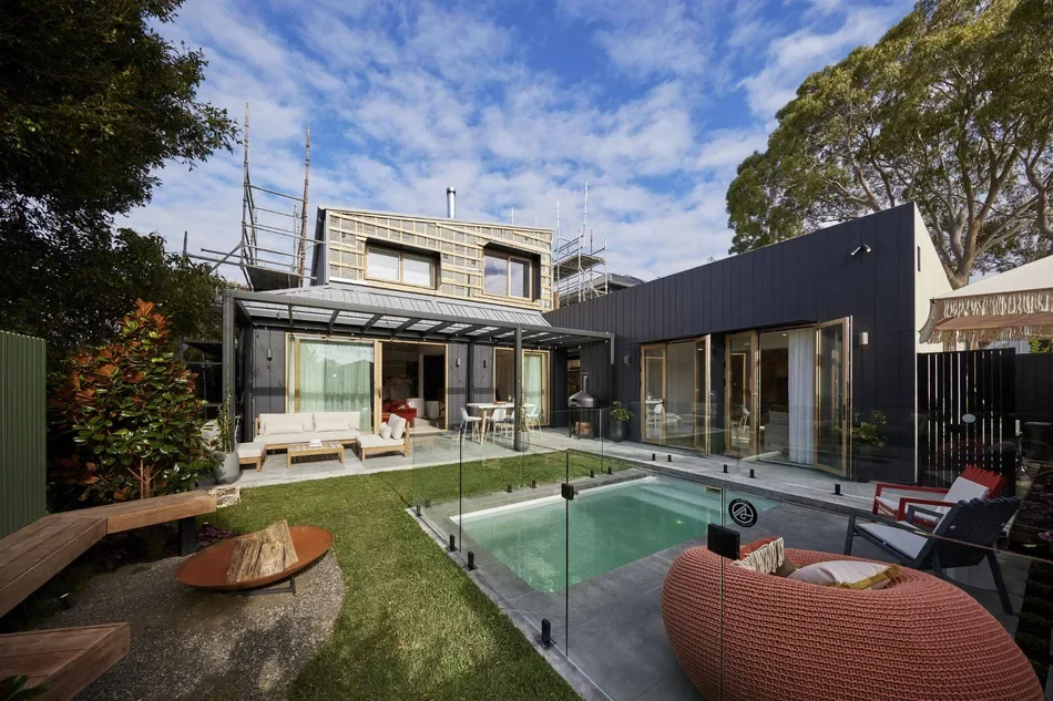 1698018739461_1697692807139the-block-eliza-liberty-backyard.webp