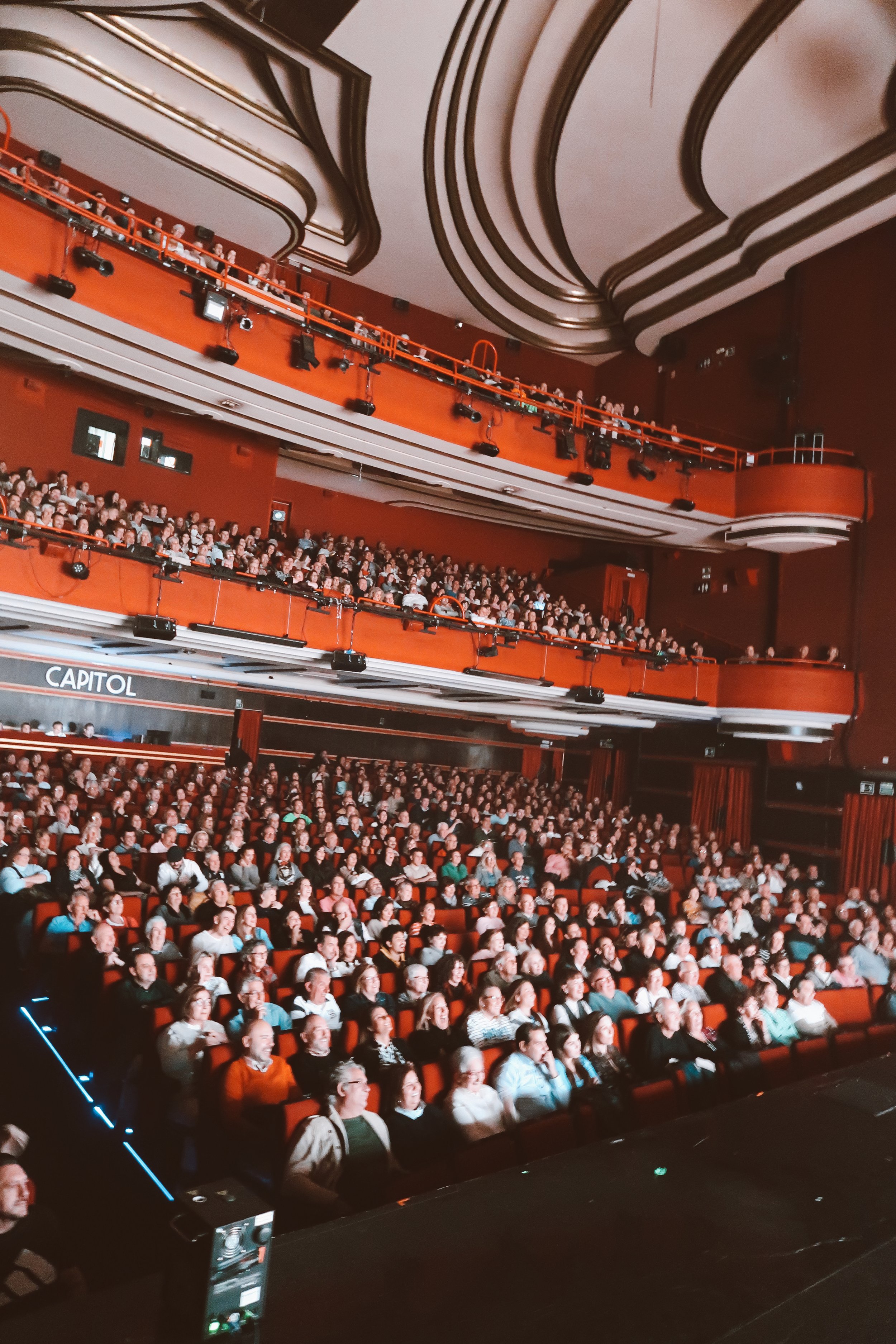Público en el teatro Capitol