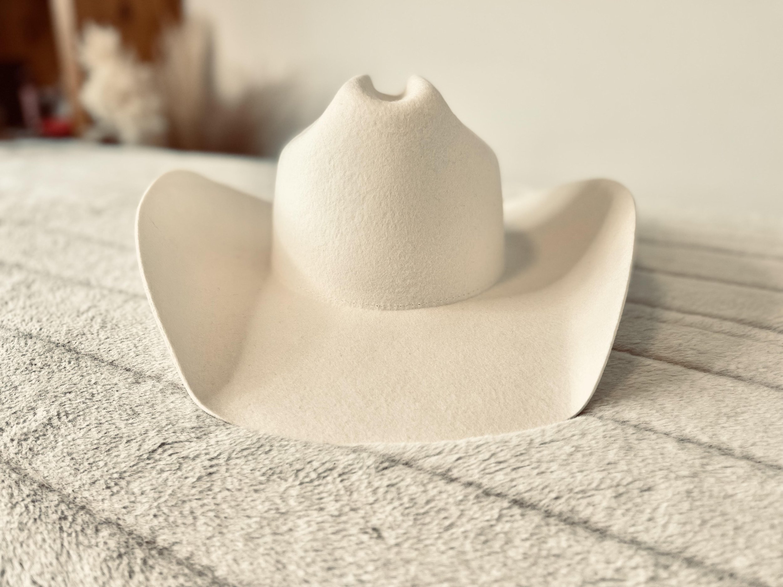 Cattleman Curved Plain - Edited Landscape Front.jpg