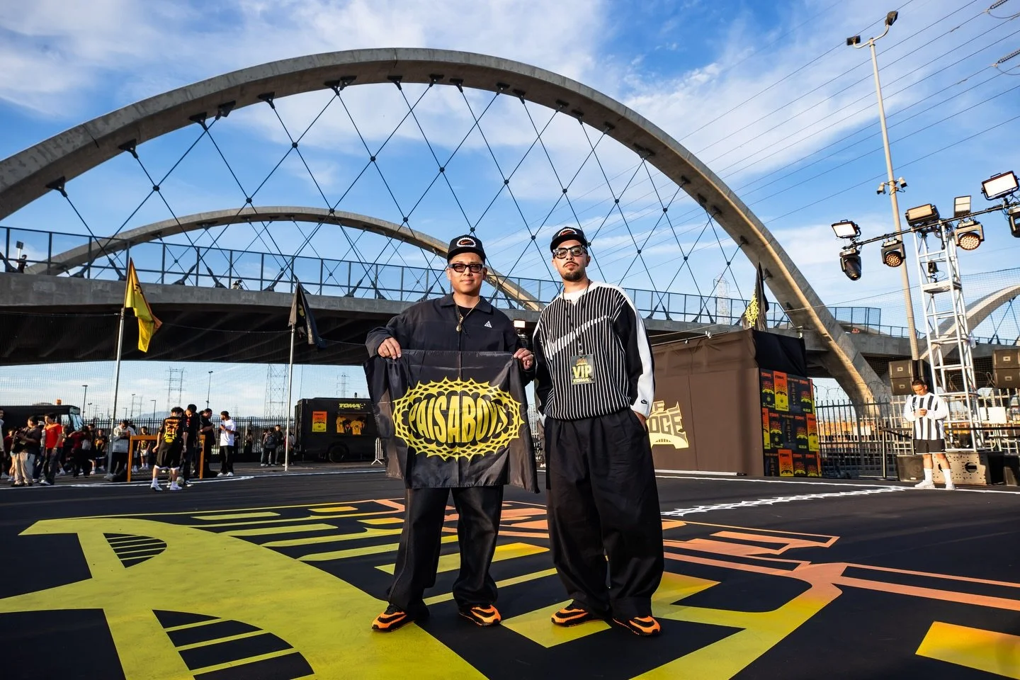 TOMA LA NOCHE at the Bridge ⚽️🔥🔥🔥
Powered by @paisaboys ⚡️

This is what community 🤝 looks like! Felt at home 

Shooting for Nike has always been a dream of mine for the longest so def want to send a Special Thank you to @0ngel &amp; @prgirldiana