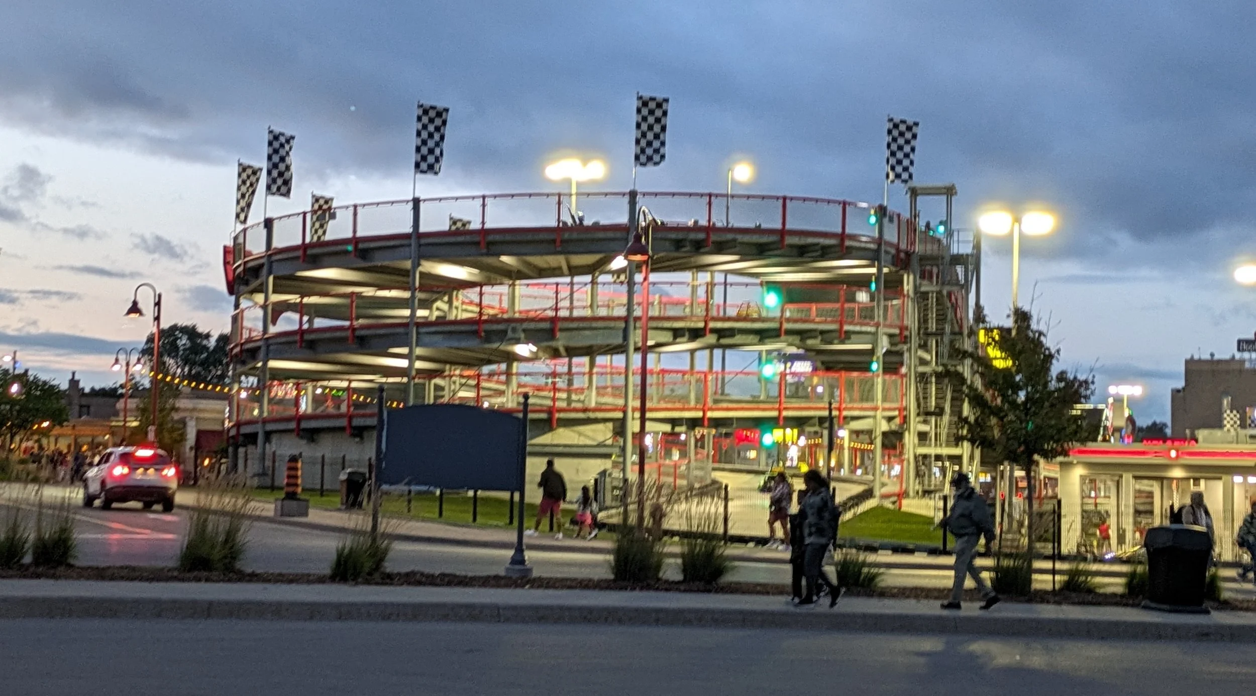 The 3 Story Niagara Speedway Track!