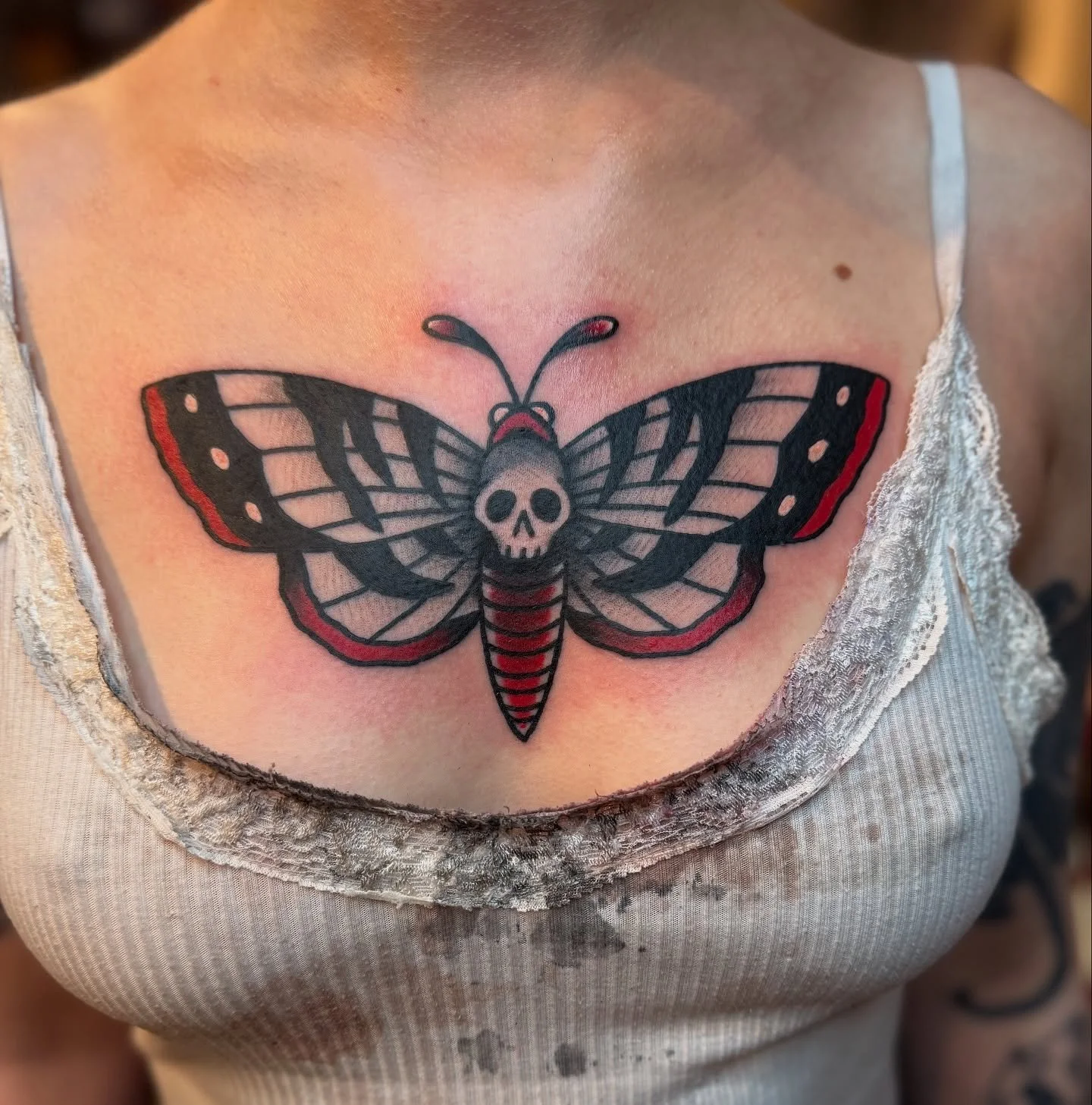 Chest blast from my flash for @kittyluvrme0w here ✨ @supergenius__tattoo ✨
&bull;
#tattoosbyjnorm #supergeniustattoo
#seattle #caphillseattle #seattletattooer #seattletattooers #seattletattooartist #seattletattooartists #tattoo #tattoos #brightandbol