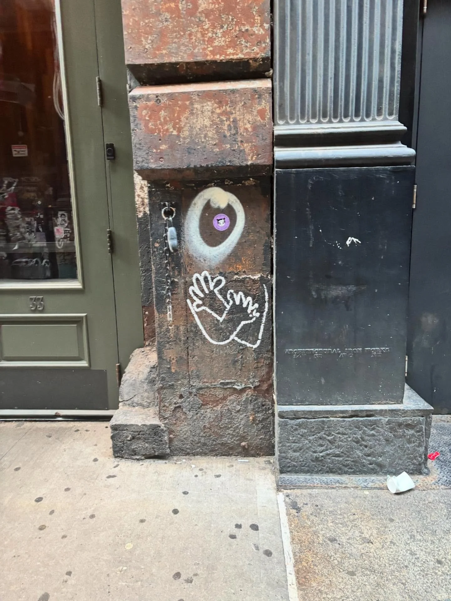 #haveyouhugged #streetart #hug #care