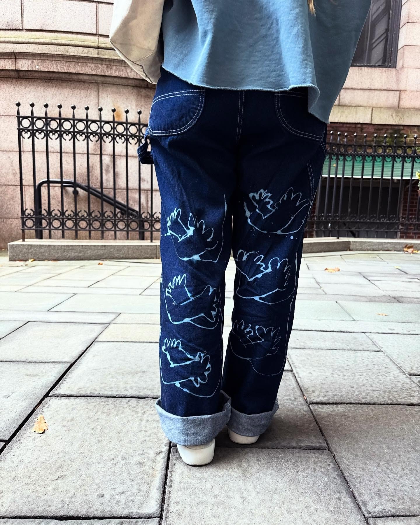 A hug is a quiet masterpiece&mdash;an artwork of warmth, painted with arms, framed by the heart. #TheArtOfHugs
#EmbraceTheMoment