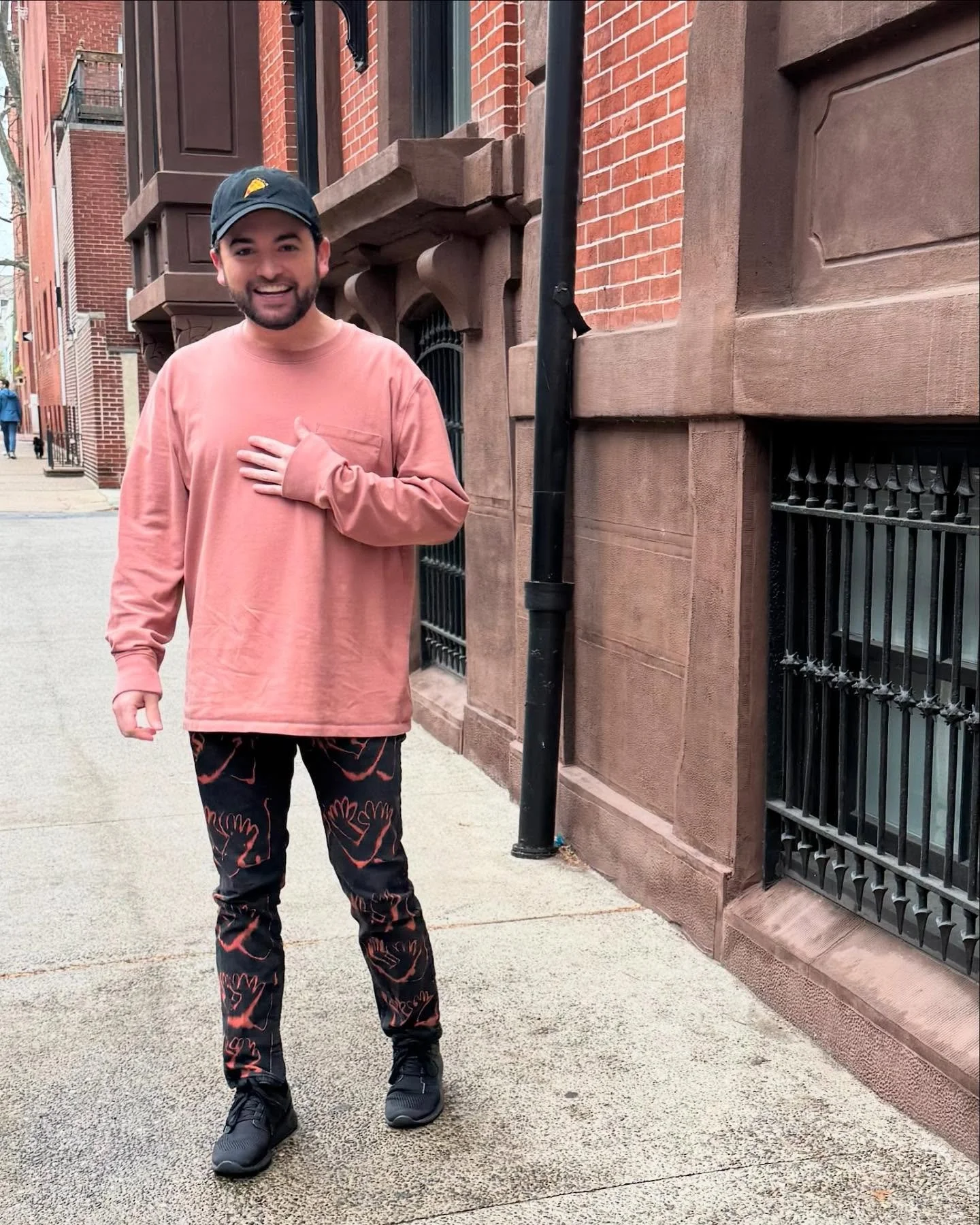 Who me? #superstar #dailyart #hugs #selflove❤️ @ashen.argyle