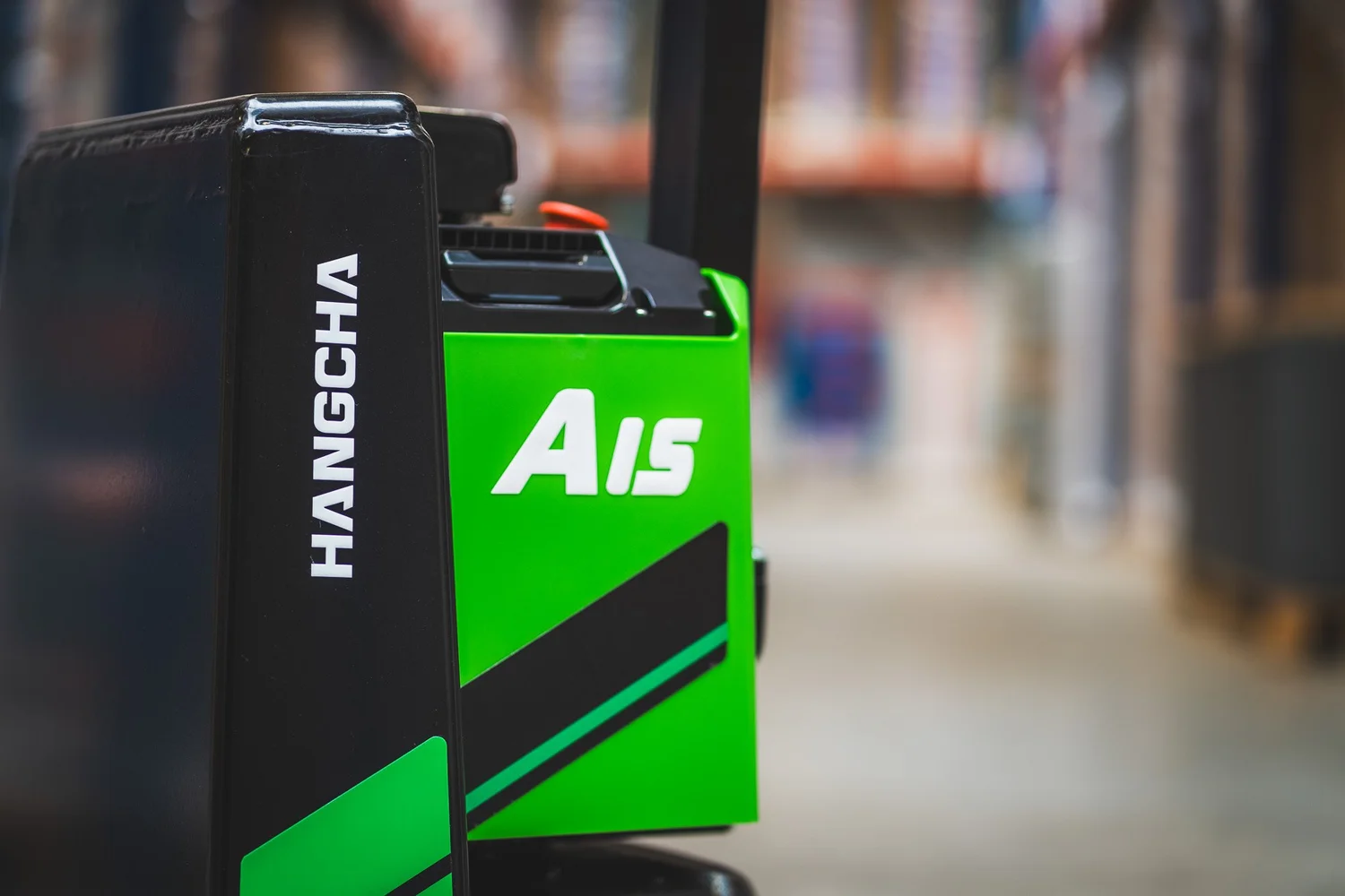 Grafische close-up van een groene Hangcha A15 transpallet