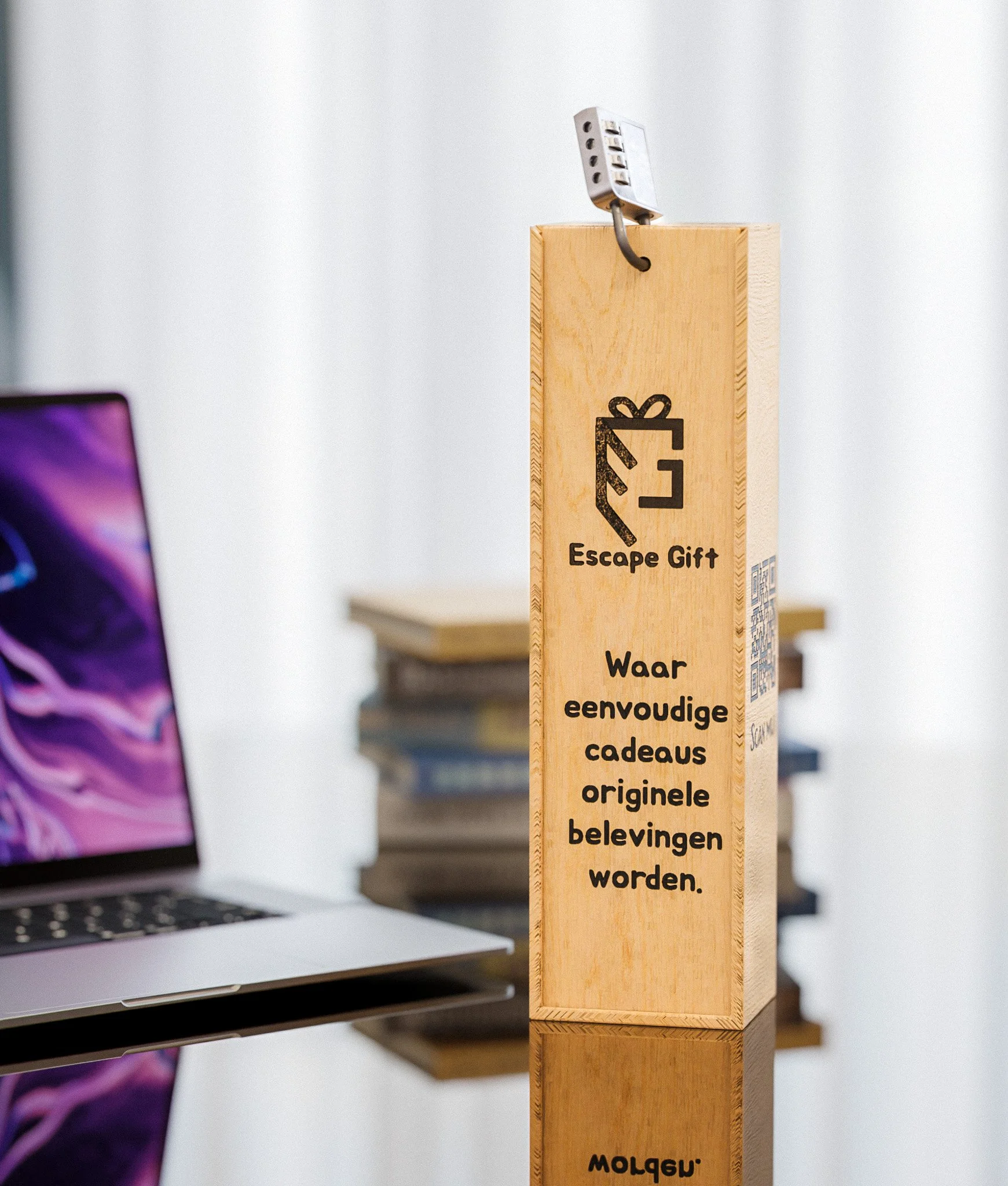 Final product render van Escape Gift door KnockKnock Media