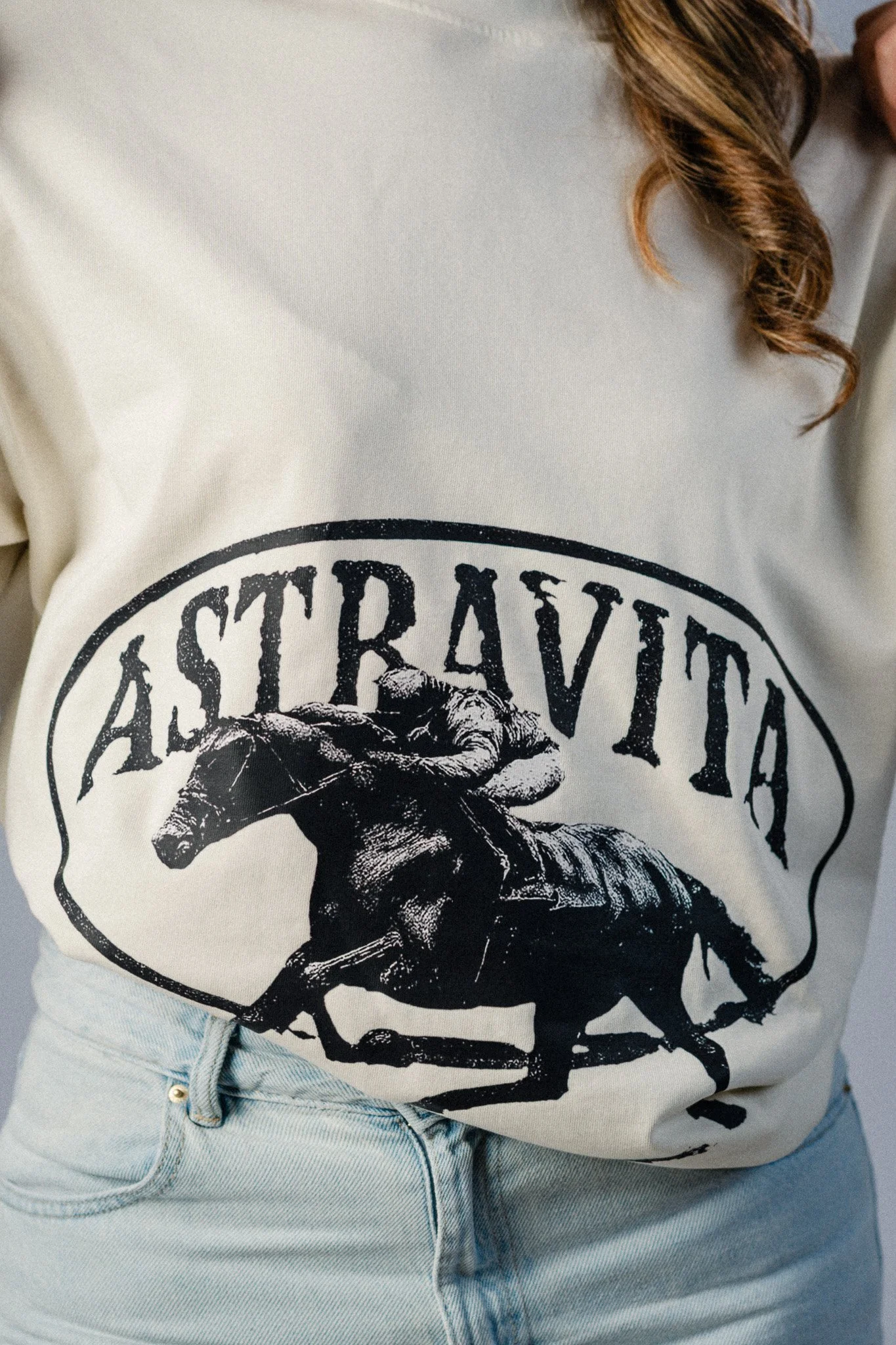 Astravita fashionbeeld met paardenmotief