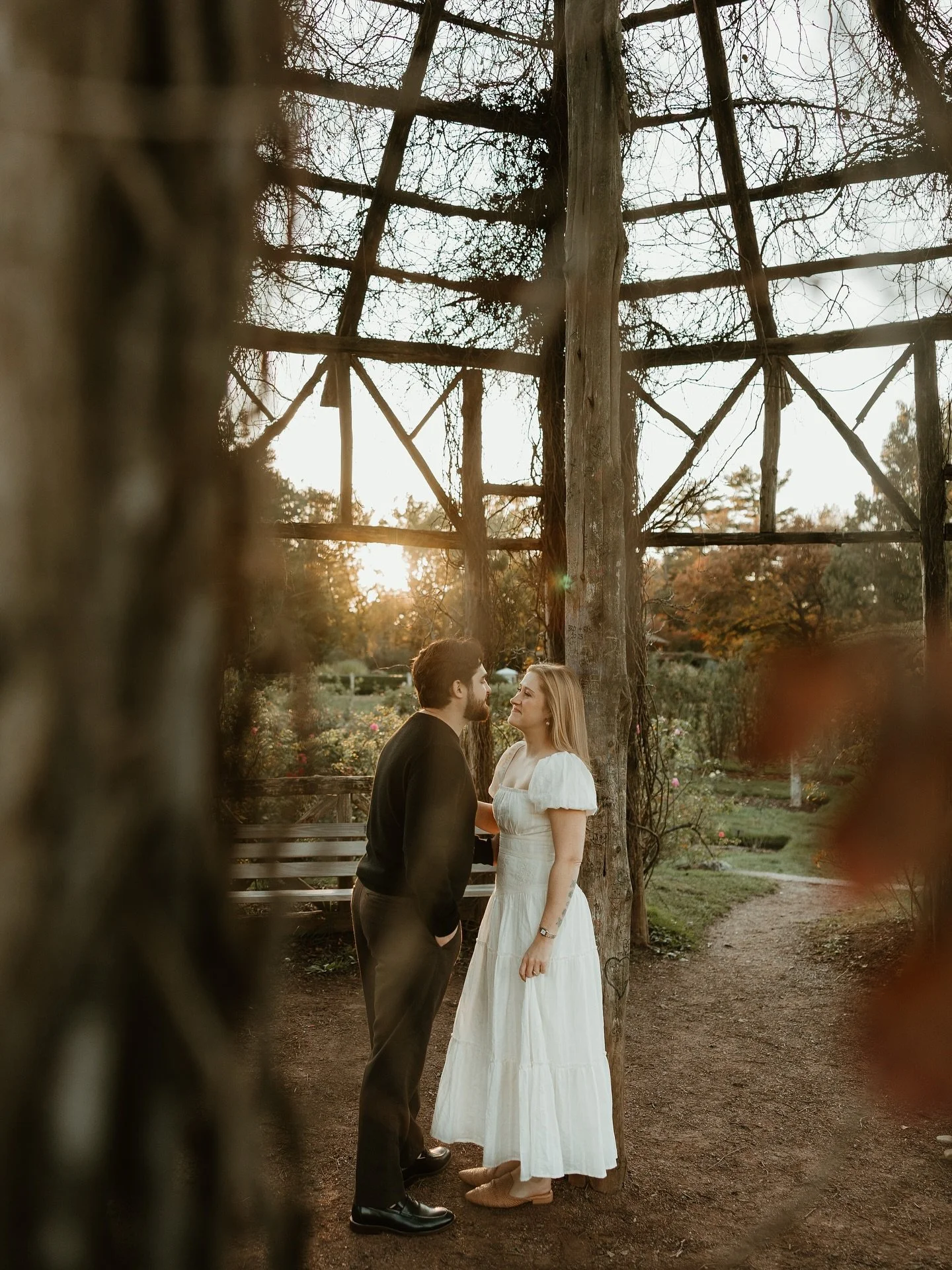 Emily + Jivas session felt like a dream, running around, soaking in the golden sun &amp; last bit of fall 🥹 
I adored every second of this and cannot wait to capture their love again next year for their wedding day 🥹💓 

#ctphotographer #weddingpho