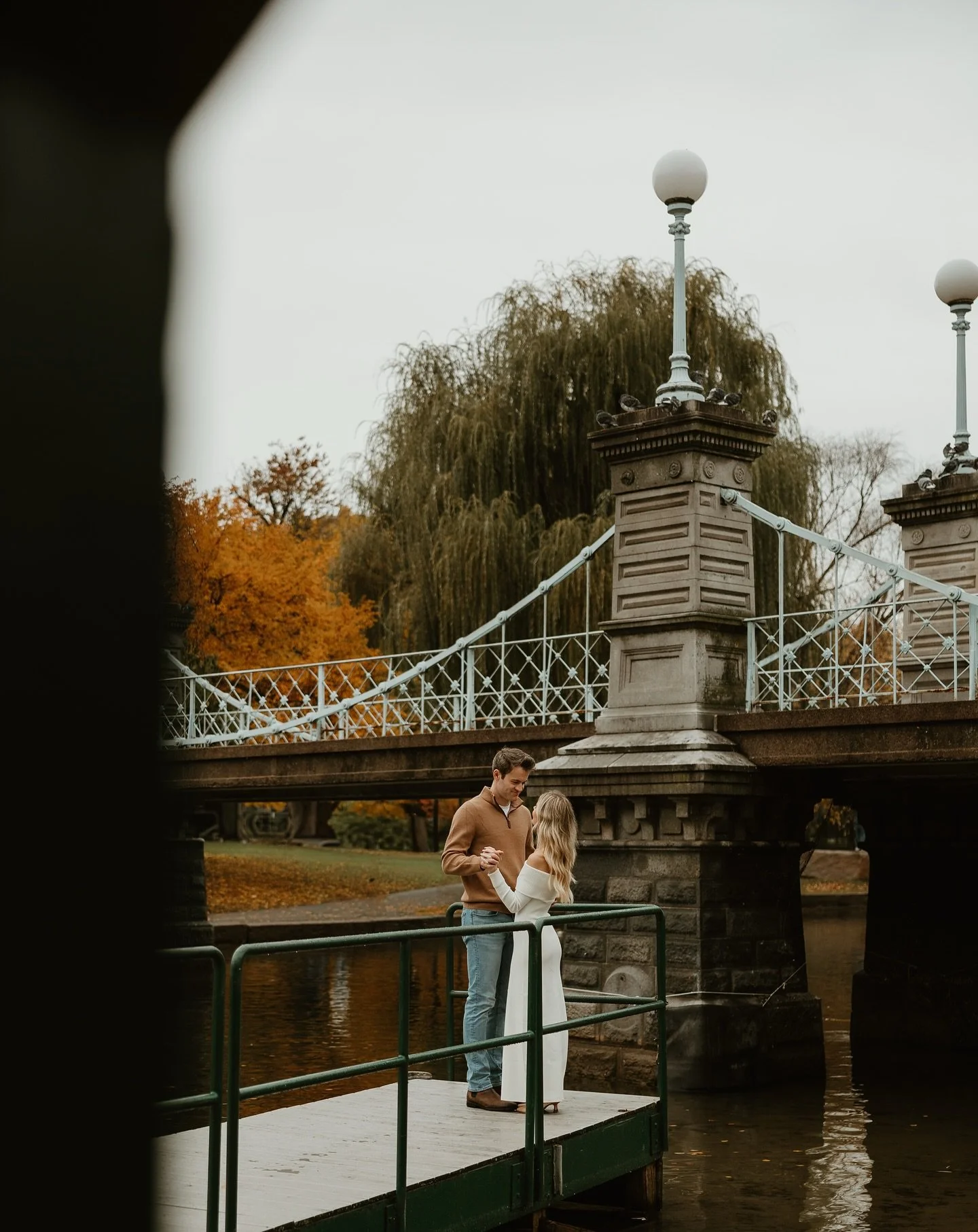 Boston strolls through Beacon Hill with these two felt extra special since it&rsquo;s home for them! Russell tagged along (and clearly stole the show of every pic he&rsquo;s in lol) but the real highlight was how adorable these two are together. Lots