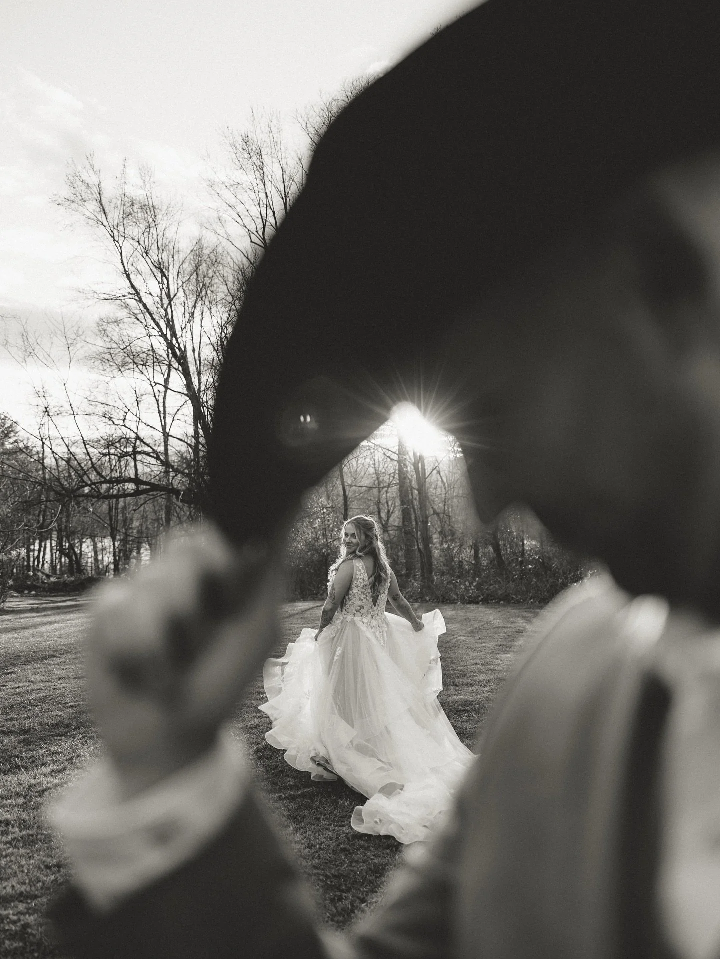 A chilly mountain view kind of day.
The kind where everyone pulls their coats a little tighter and the moments unfold exactly as they are.

Nothing rushed. Nothing staged.
Just two people fully present with the ones they love most.

Days like this re