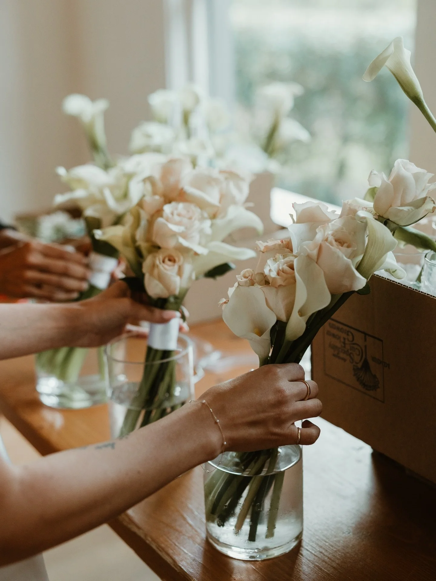 Your wedding story lives in the little moments just as much as the big ones🥹💘 

@villafestaflorida 
@impekableflowers