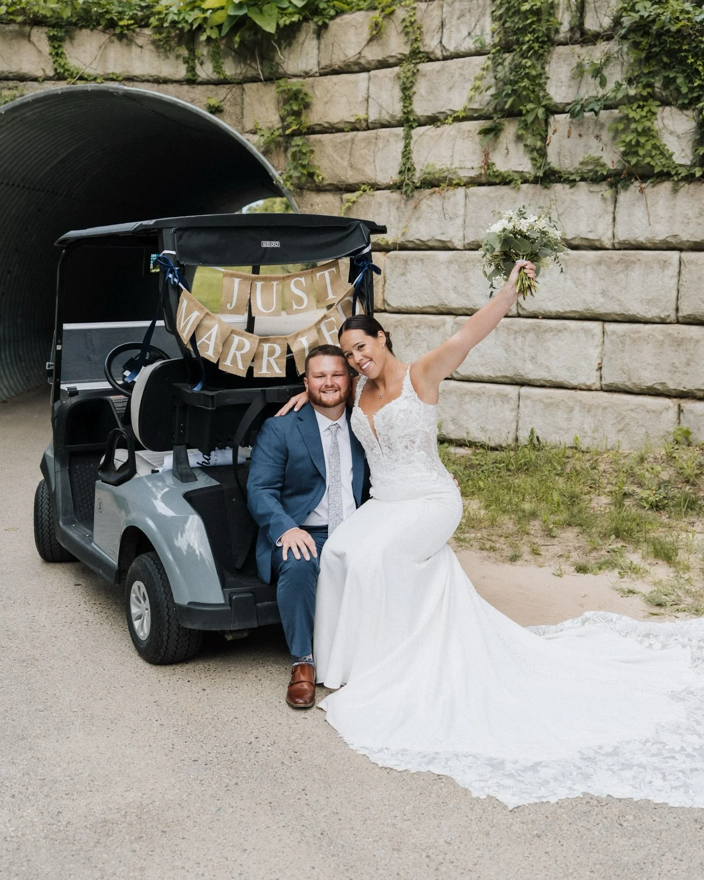 I  had the BEST time photographing this wedding at @gypsumevents ⛳️

@ryann_schaafsma and @tanner_schaafsma planned such an incredible day, and I loved how they leaned into the golf vibes with their custom flags and logo. These two seriously know how