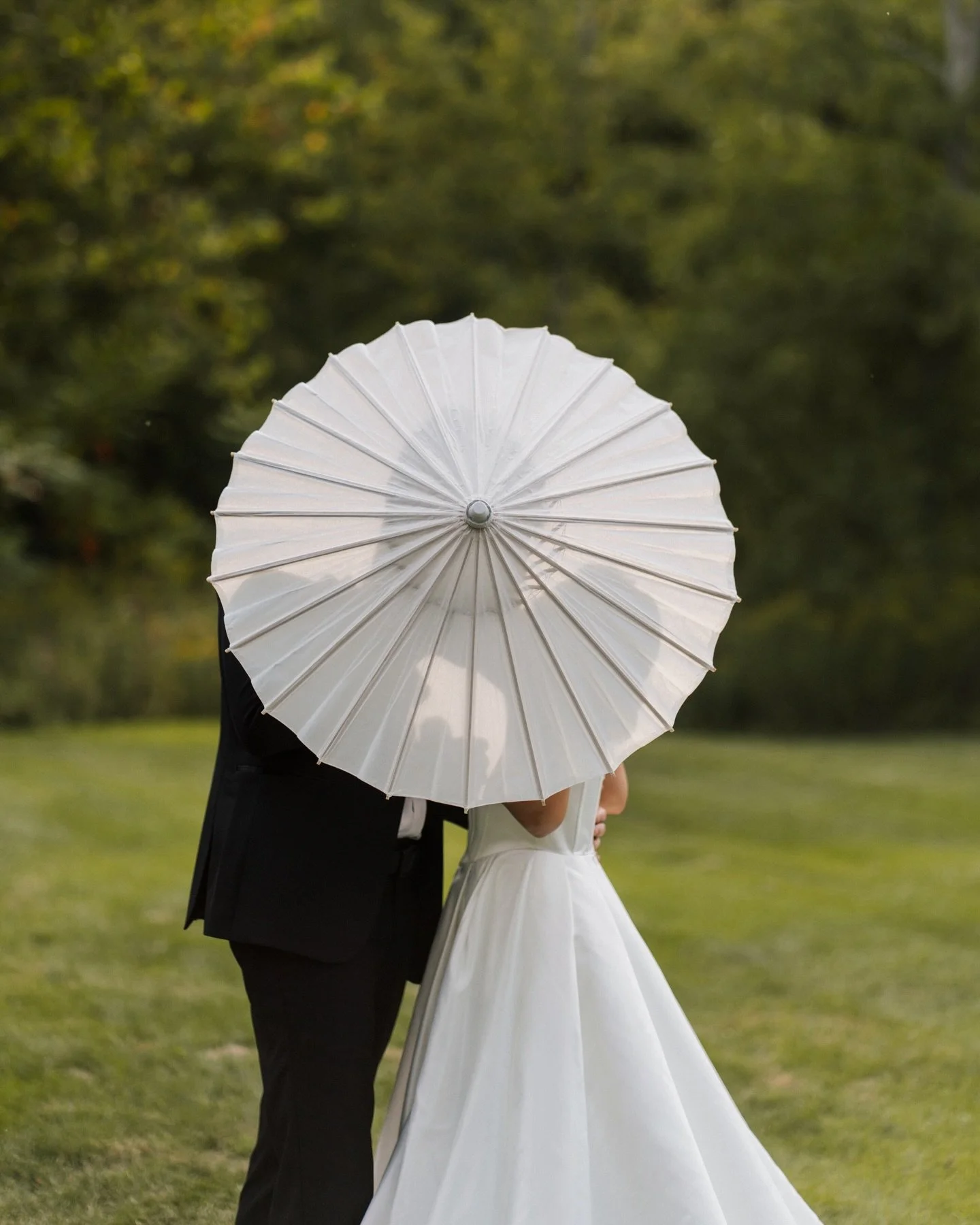 Some of my favorite bridal portraits from 2025! This backyard wedding was truly one for the books. Shirley and Daniel have gooooood taste, and their day somehow felt both intimate and editorial all at once. Proof that a backyard can look just as chic