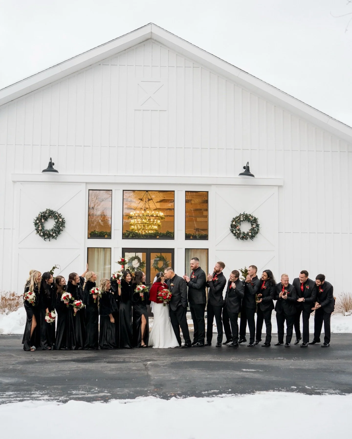Thank you so much, Emily &amp; Bo, for inviting me to capture your winter wonderland wedding! ❤️ Easily one of my favorite weddings I&rsquo;ve photographed.

These two are pure joy - so much fun, so clearly in love, and surrounded by an incredible ci