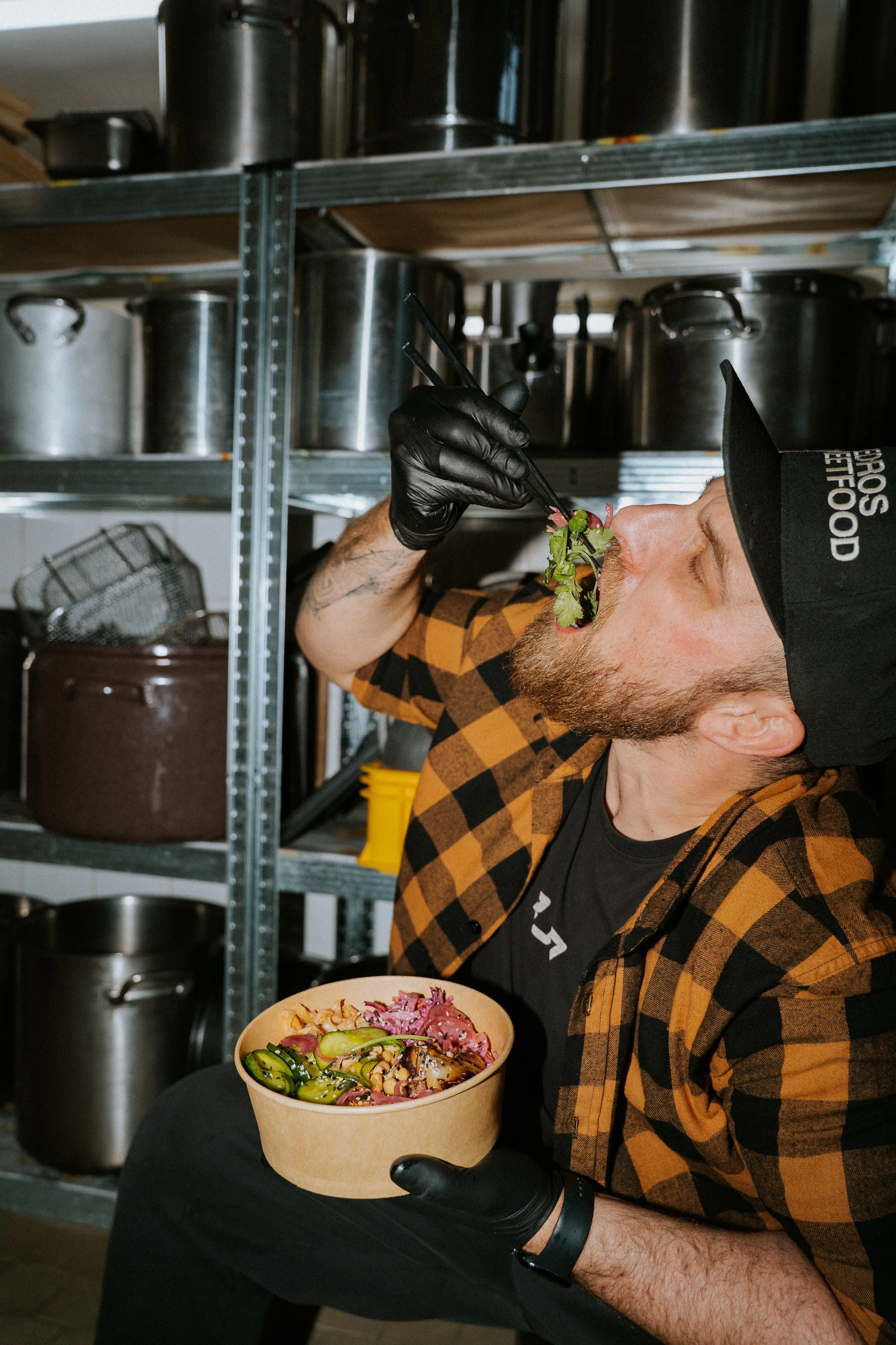 Profesionální gastro fotograf Lokalita – Brno. Reportážní focení v restauraci, které zachycuje příběh jídla od přípravy po finální produkt. Autentický obsah pro váš brand.