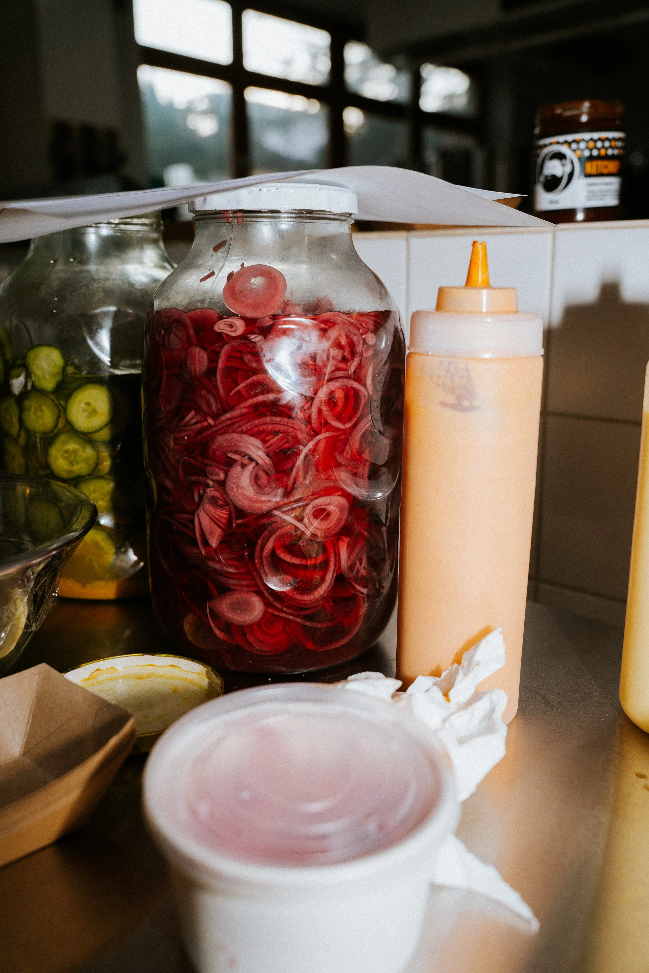 Profesionální gastro fotograf Lokalita – Brno. Reportážní focení v restauraci, které zachycuje příběh jídla od přípravy po finální produkt. Autentický obsah pro váš brand.