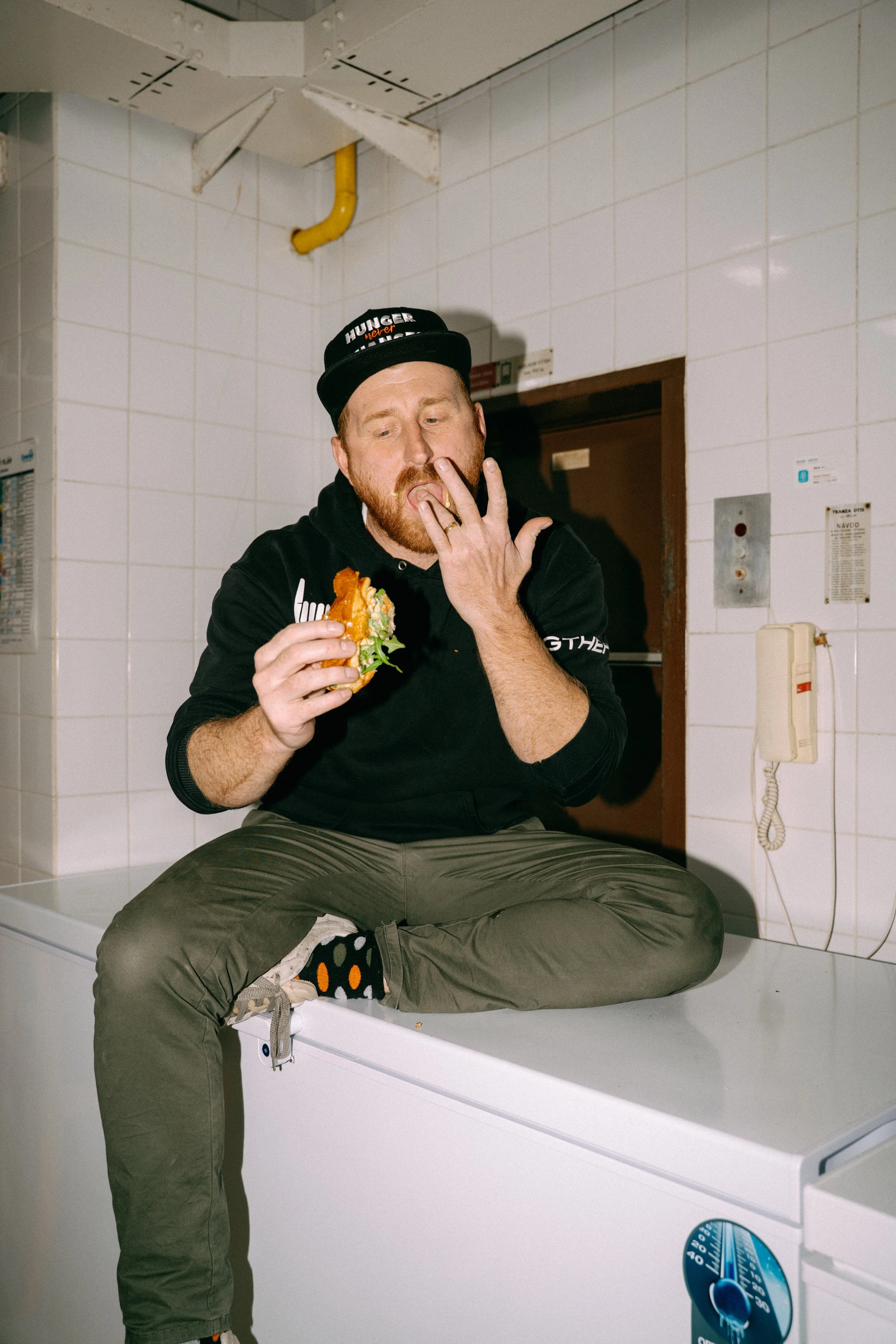 Profesionální gastro fotograf Lokalita – Brno. Reportážní focení v restauraci, které zachycuje příběh jídla od přípravy po finální produkt. Autentický obsah pro váš brand.