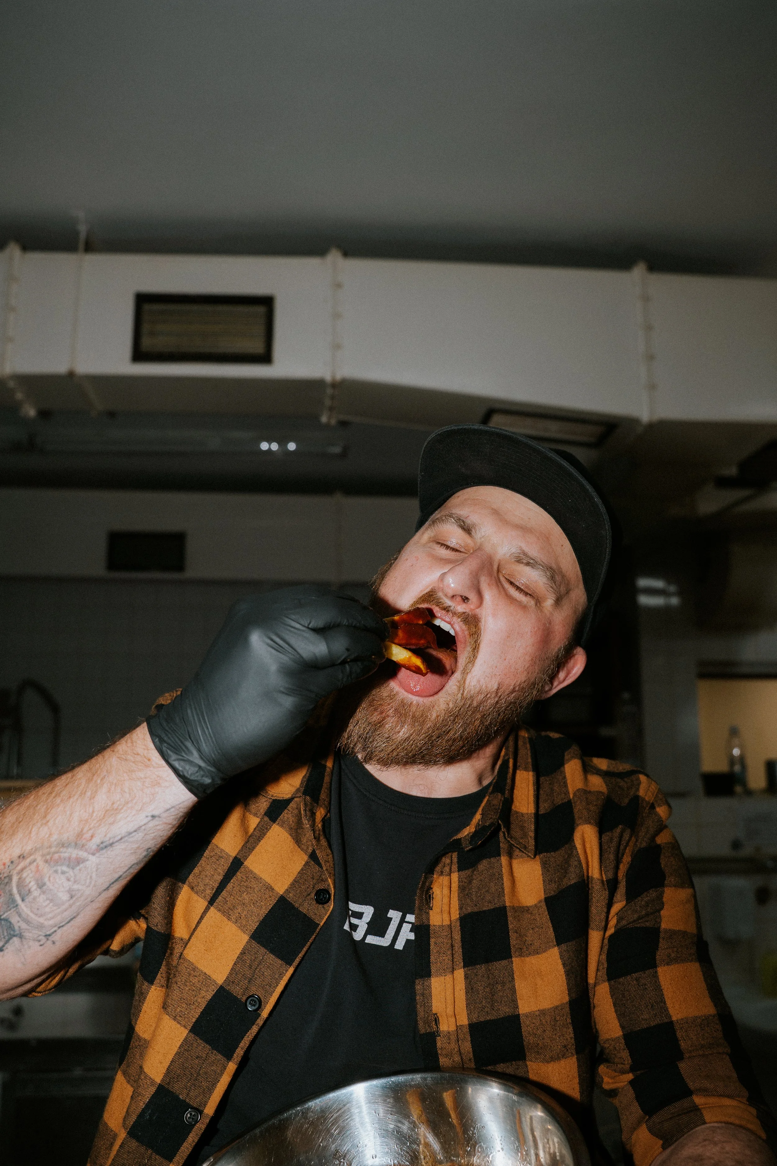 Profesionální gastro fotograf Lokalita – Brno. Reportážní focení v restauraci, které zachycuje příběh jídla od přípravy po finální produkt. Autentický obsah pro váš brand.