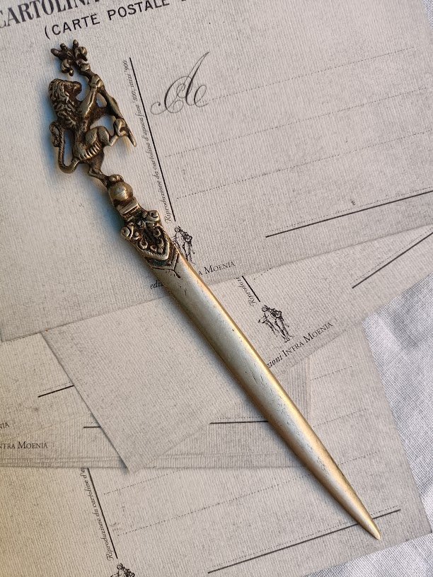 Back of Vintage Souvenir Letter Opener- 'Ricordo di Firenze'