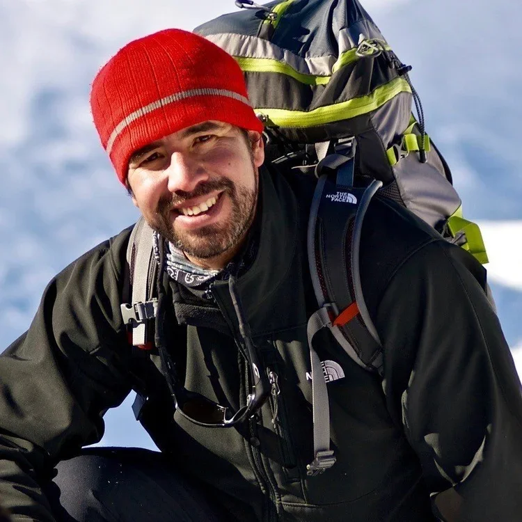 Kiko Guzman (Moderator) - General Manager of Vertical | Senior Lecturer |  Leadership Expeditions Guide