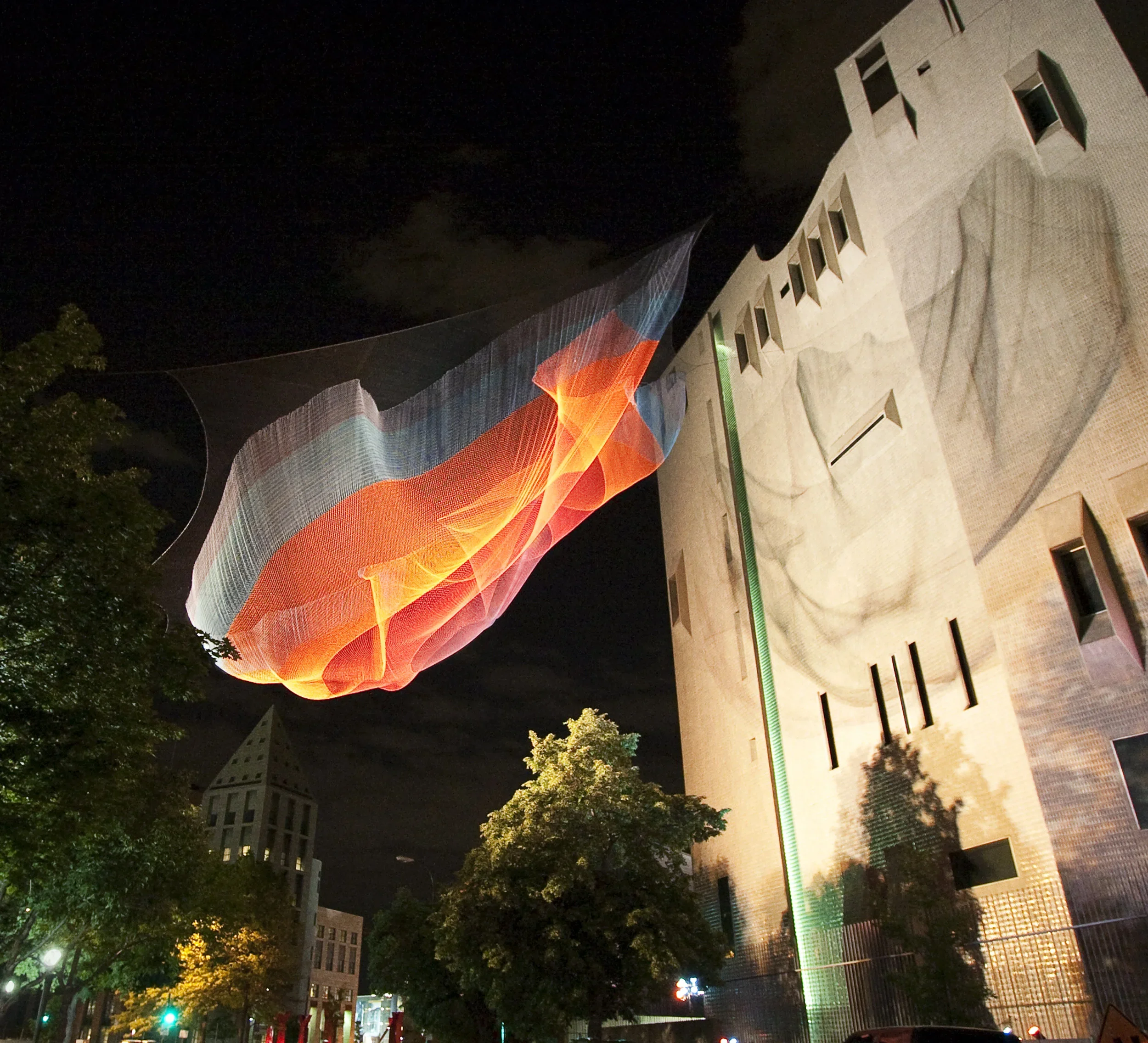 DEN_Echelman_PhotoMarkDavis_7010_YYMGJH_cr2.webp