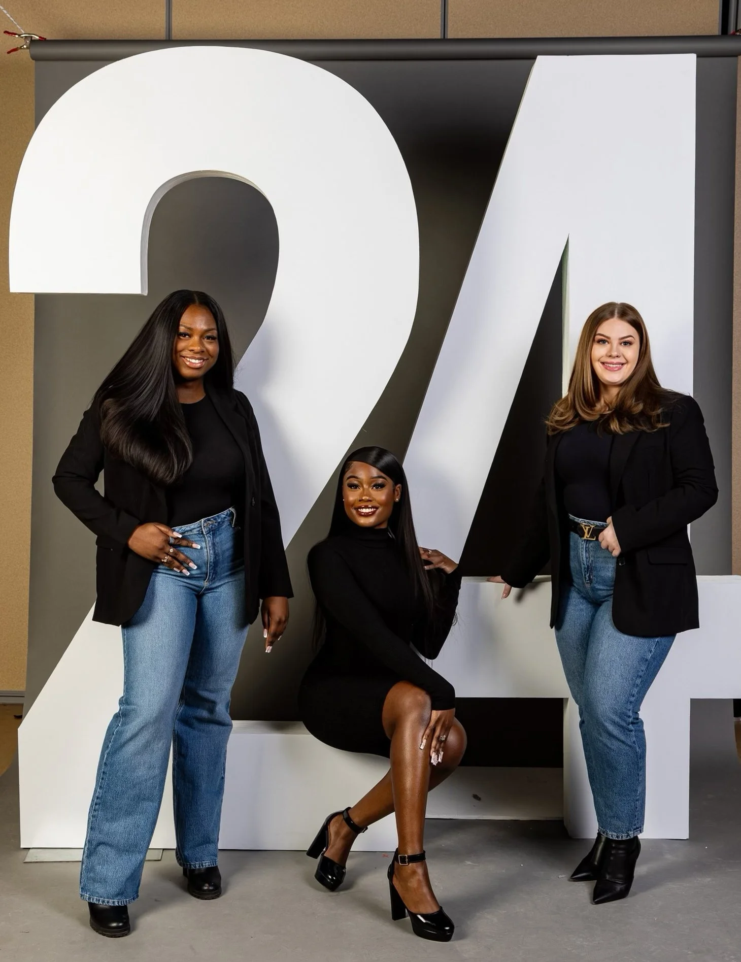 06_Group_Pic_Official.jpg