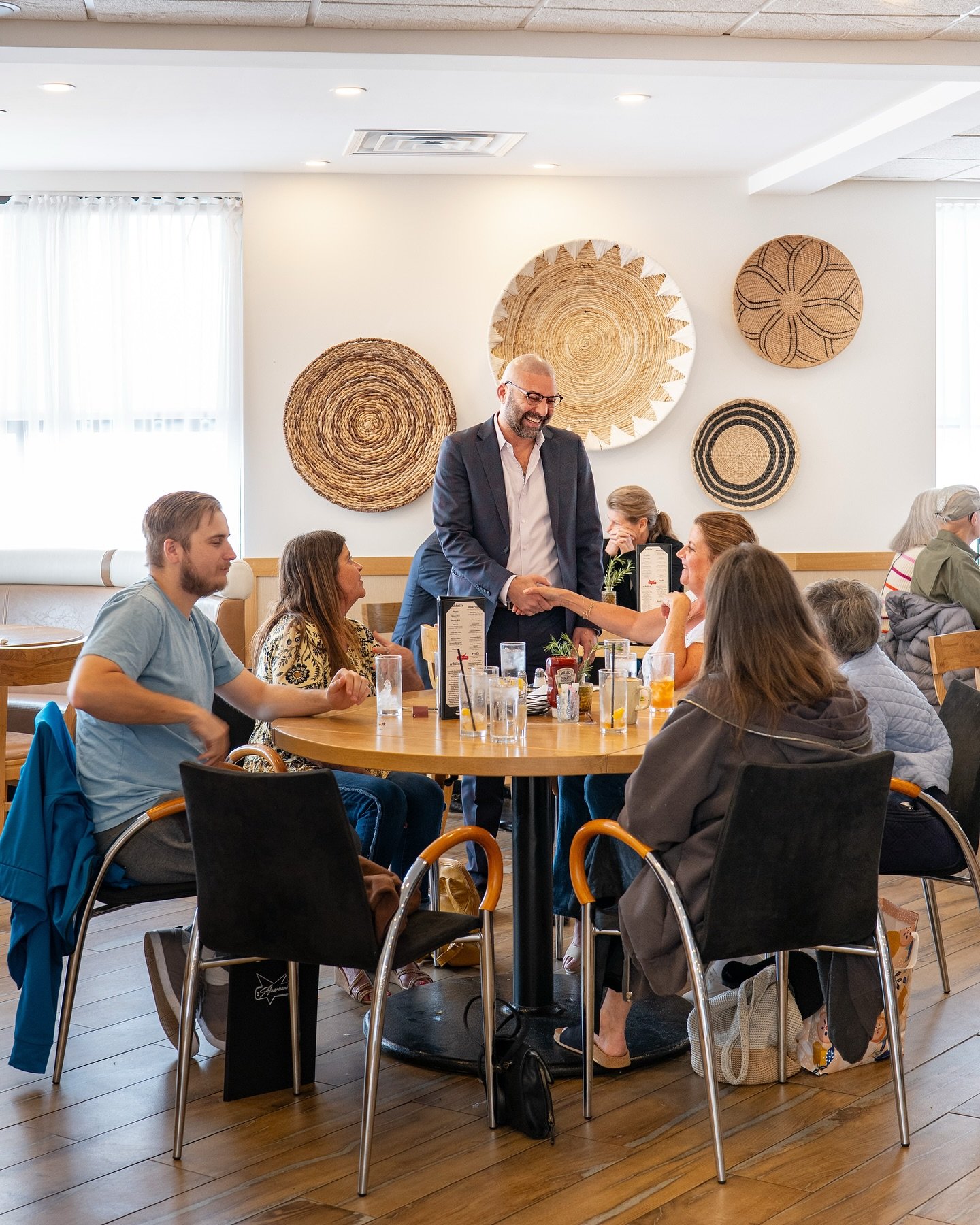 Where good food meets great company 🙌
At Americana Eatery, hospitality isn&rsquo;t just part of the service&mdash;it&rsquo;s who we are!

🔗 Tap the link in our bio to book your table

#AmericanaEatery #GreatNeckEats #NowOpen #HospitalityMatters #Di